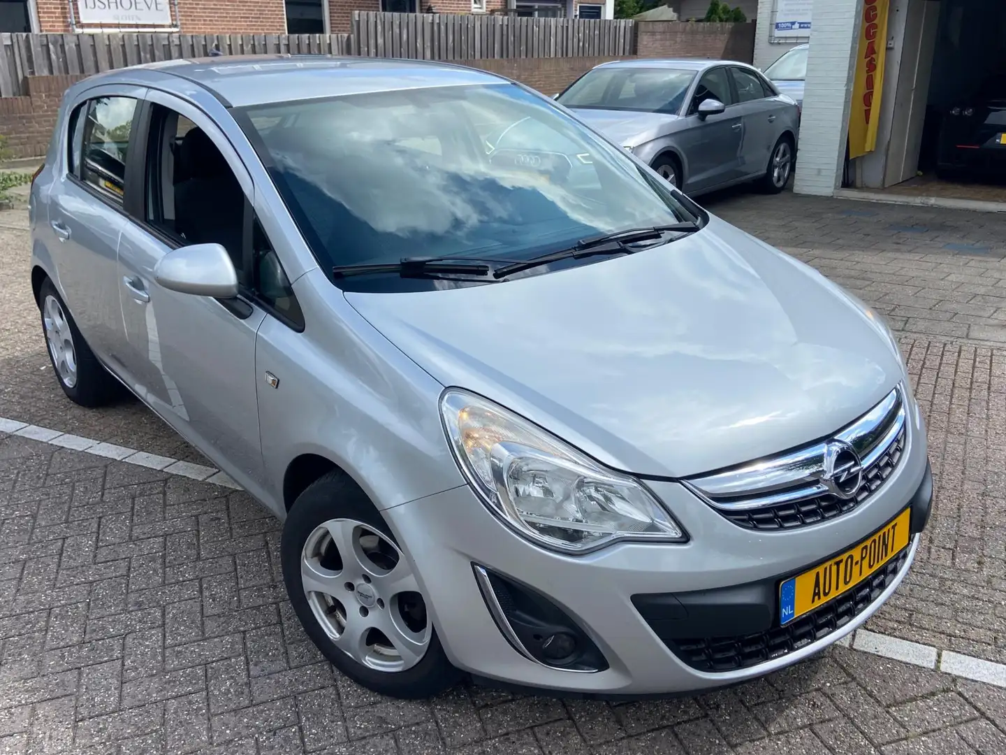 Opel Corsa 1.2-16V 5-DEURS/AIRCO/CRUISE/NAVI/99900KM Gris - 2