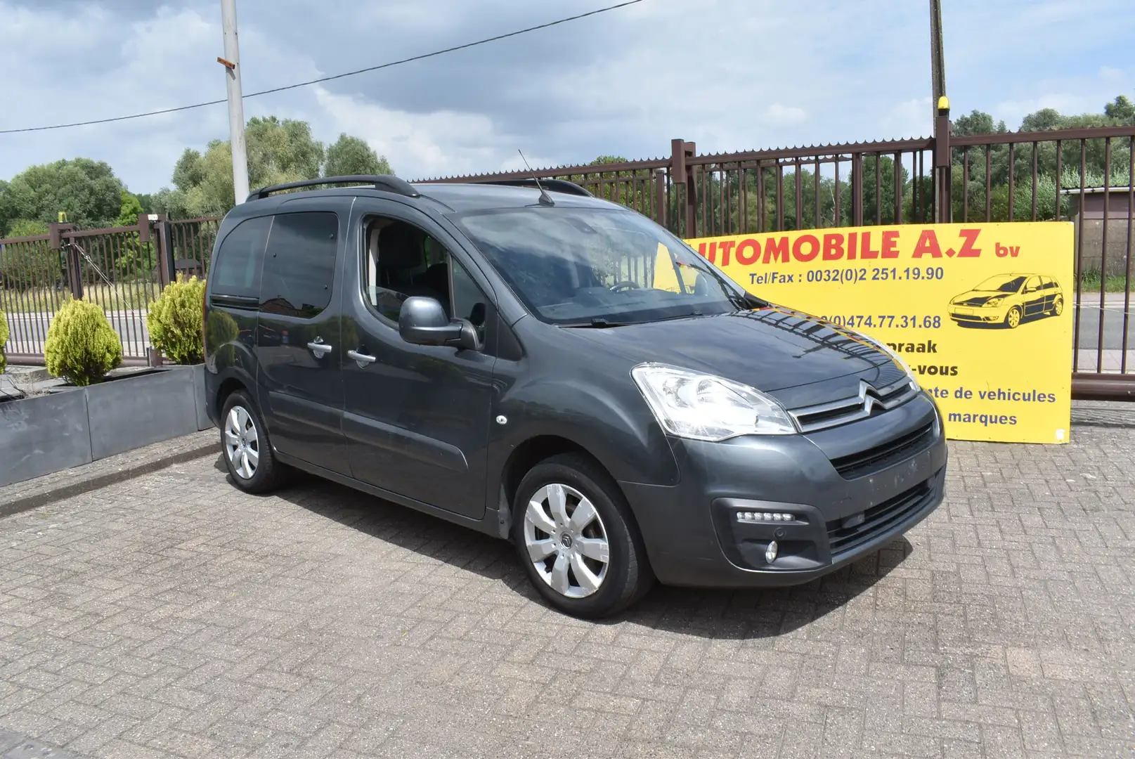 Citroen Berlingo XTR Airco / GPS Grijs - 1