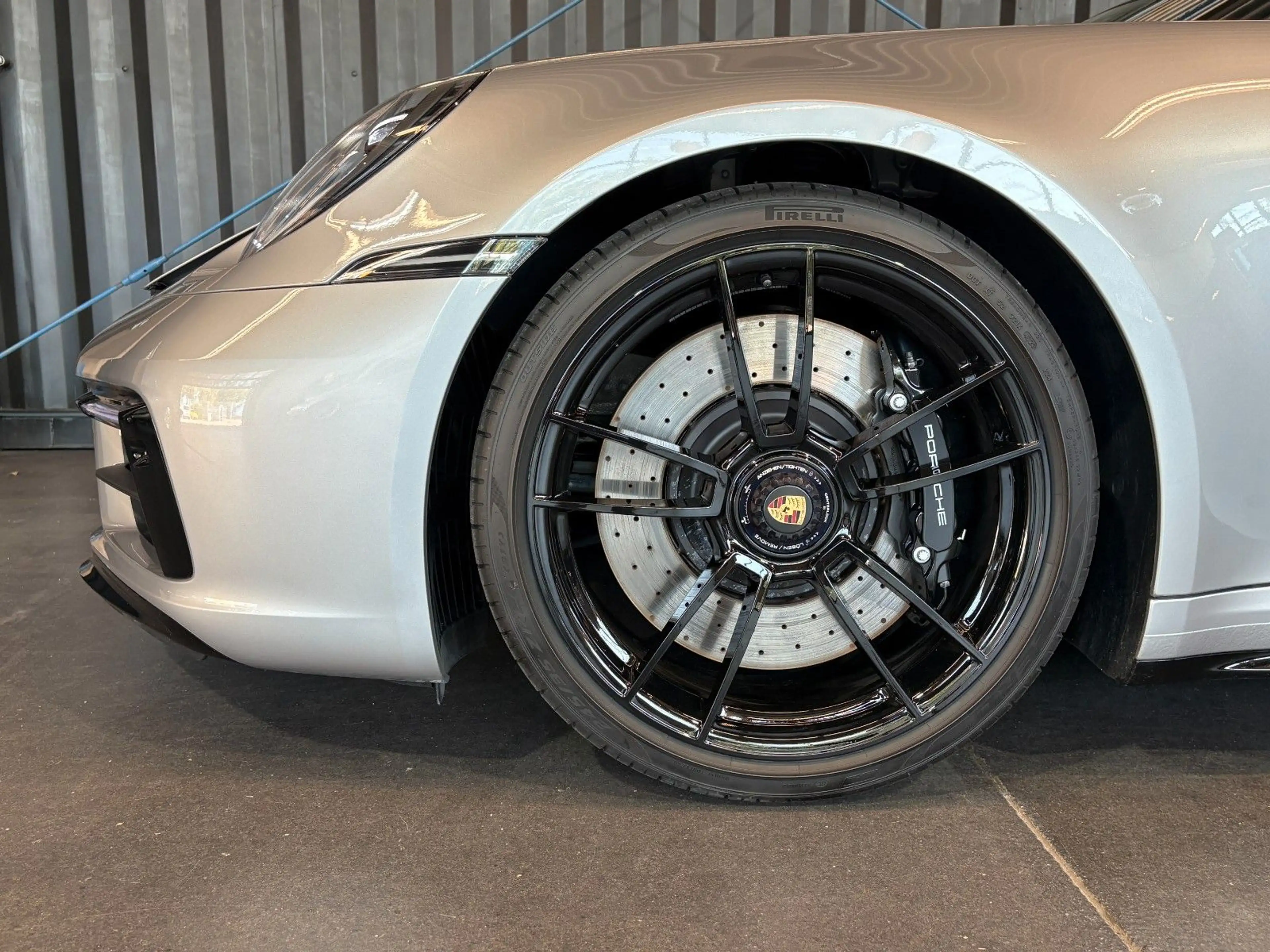 Porsche 911 992 Carrera 4 GTS (Aerokit|Approved|SportChrono) — photo 3