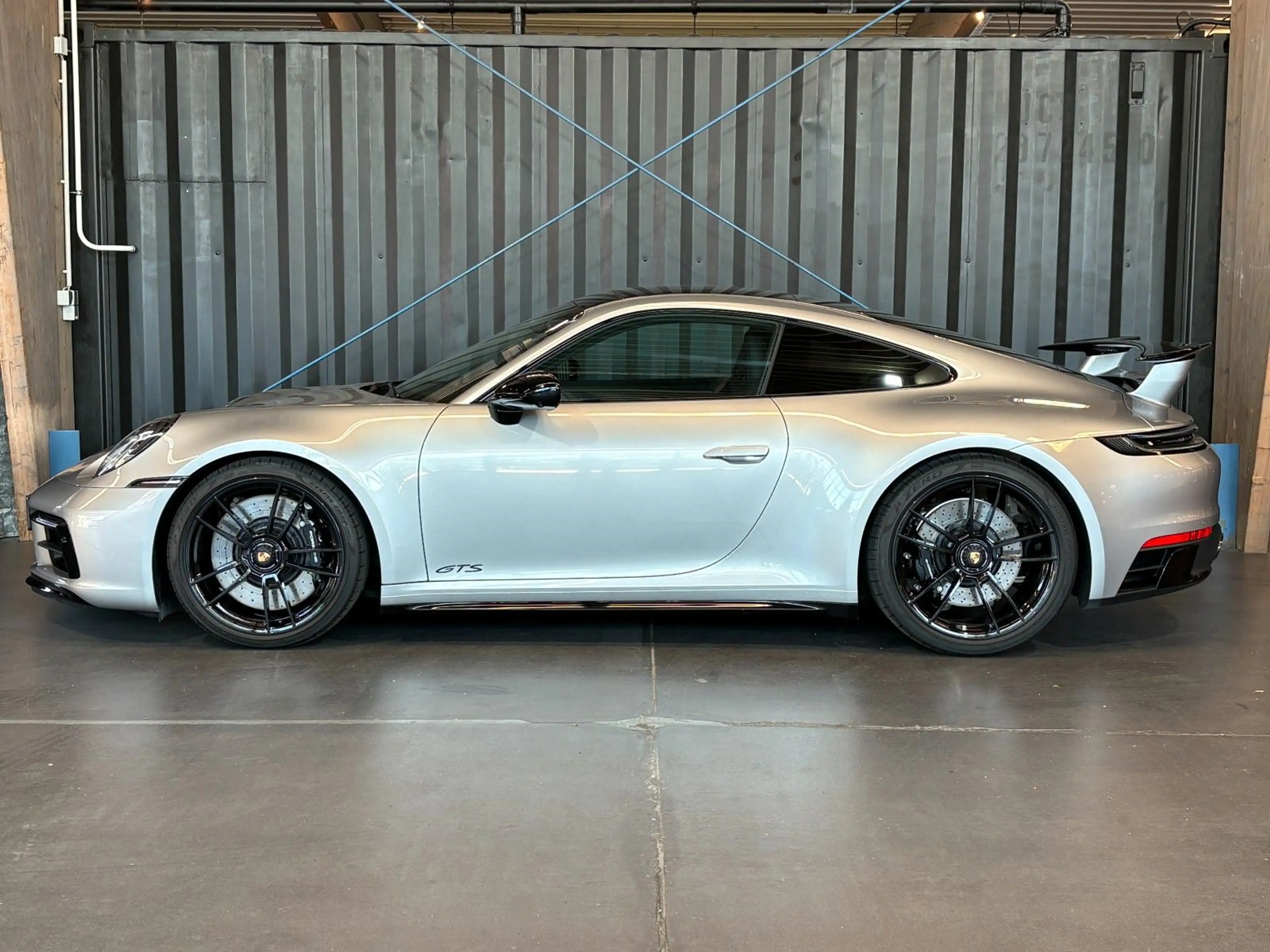 Porsche 911 992 Carrera 4 GTS (Aerokit|Approved|SportChrono) — photo 2