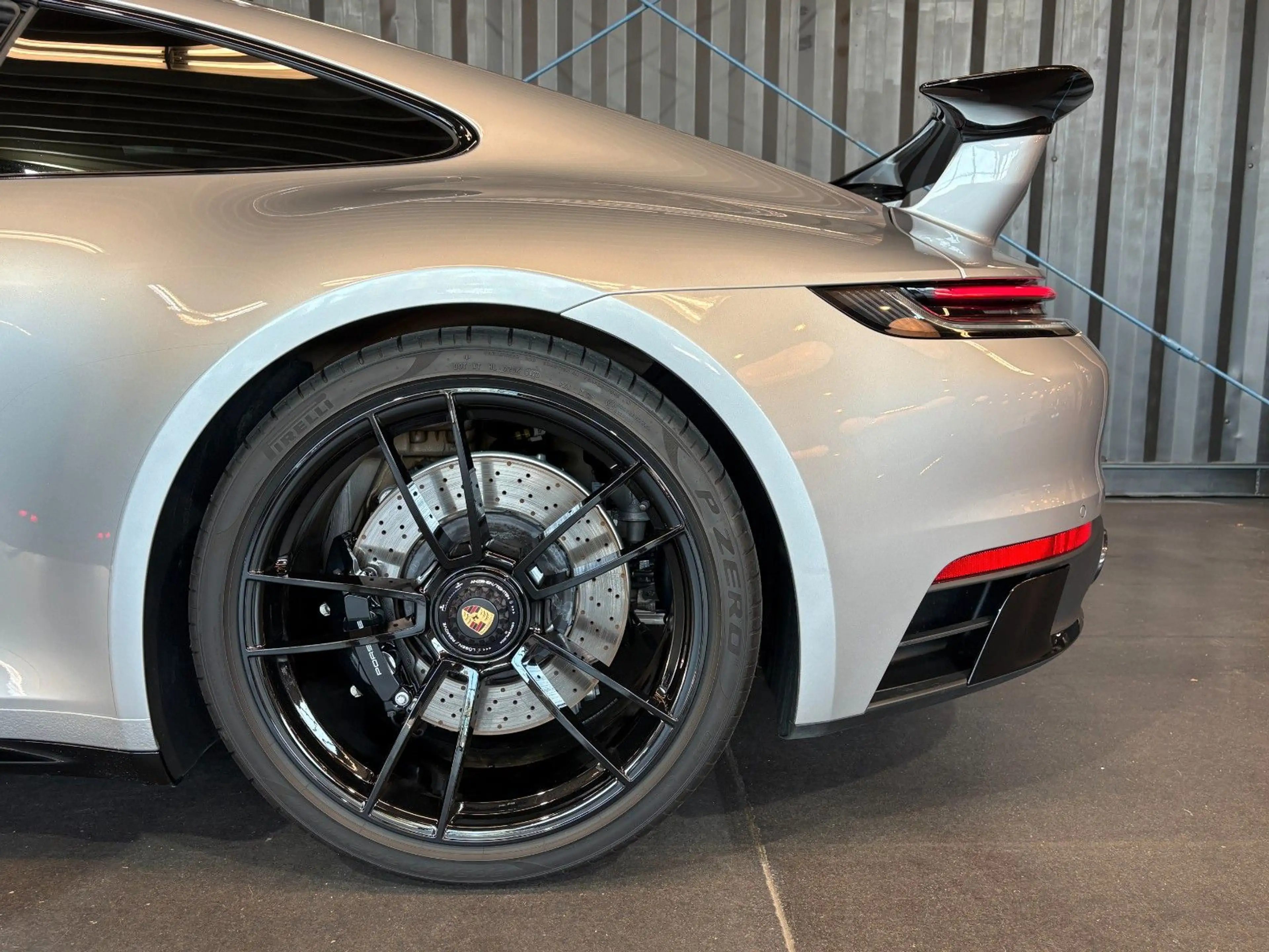 Porsche 911 992 Carrera 4 GTS (Aerokit|Approved|SportChrono) — photo 4