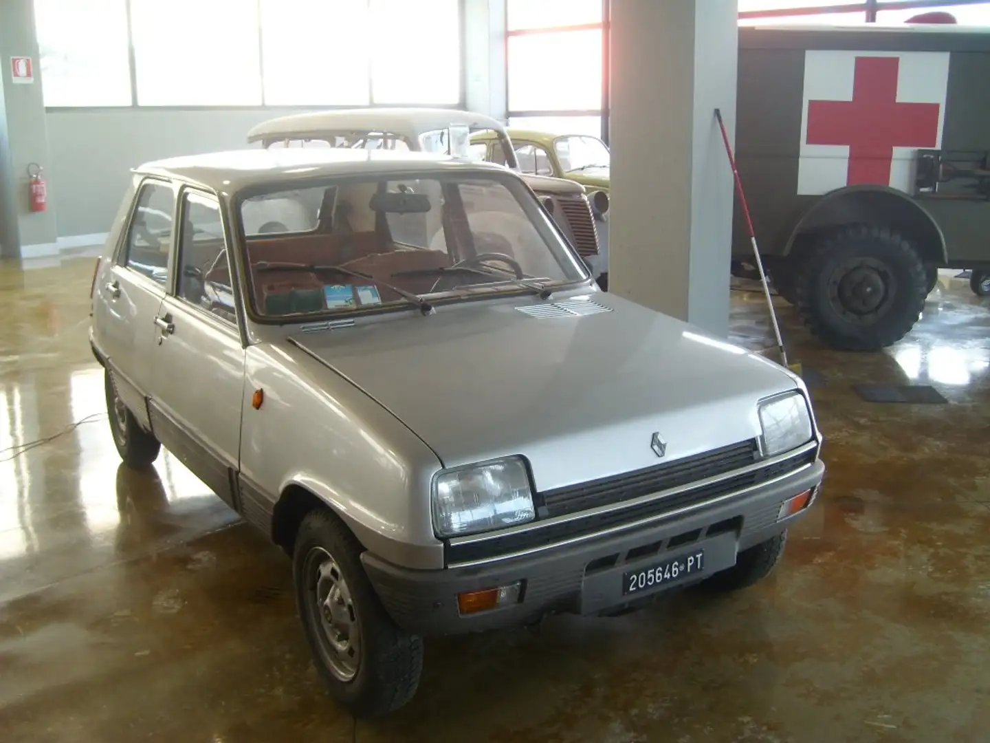 Renault R 5 TARGA NERA ORIGINALE Grey - 2