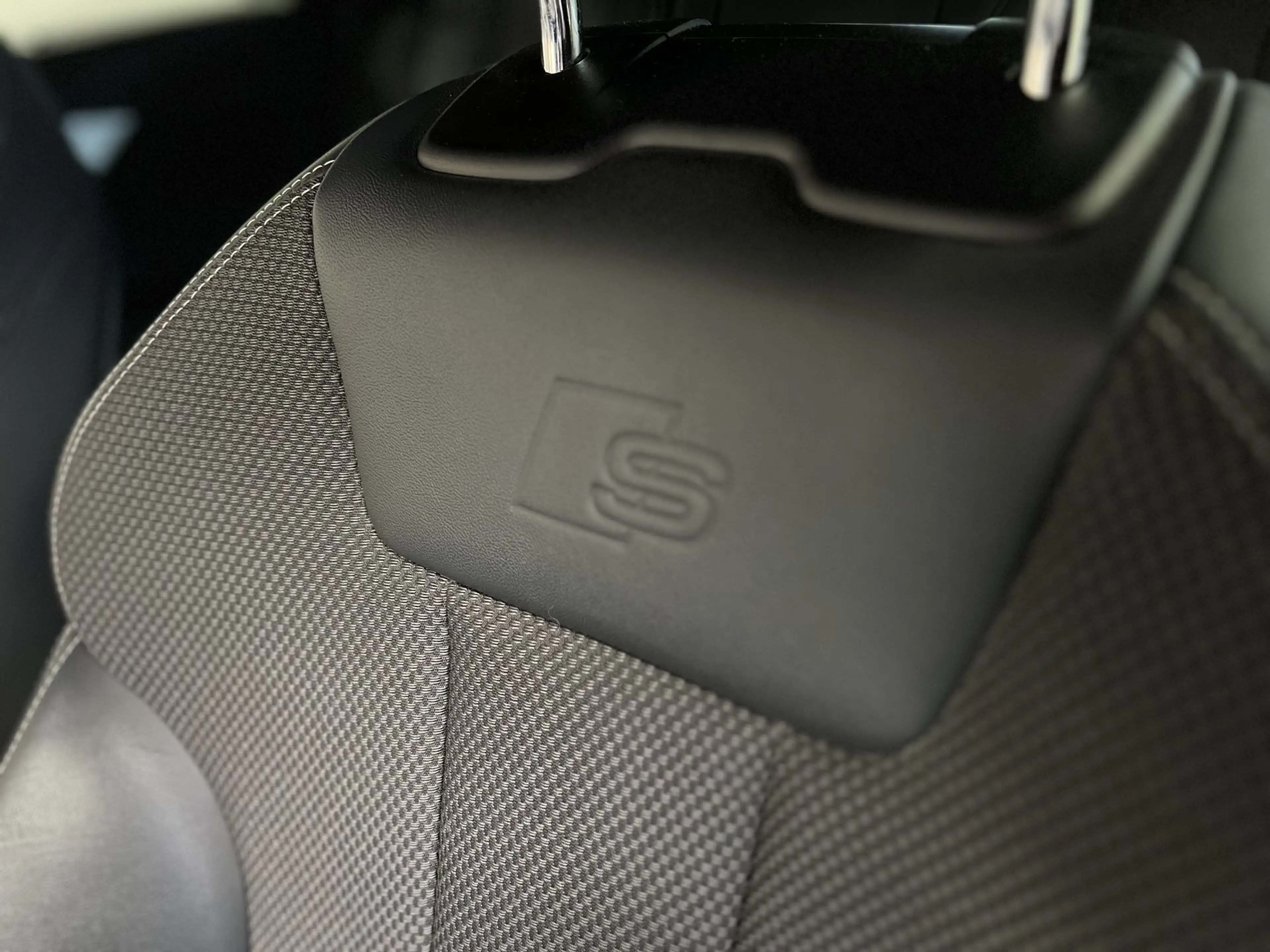 Audi A4 40 TDI SPORT QUATTRO COMPETITION GLETSCHER — photo 15