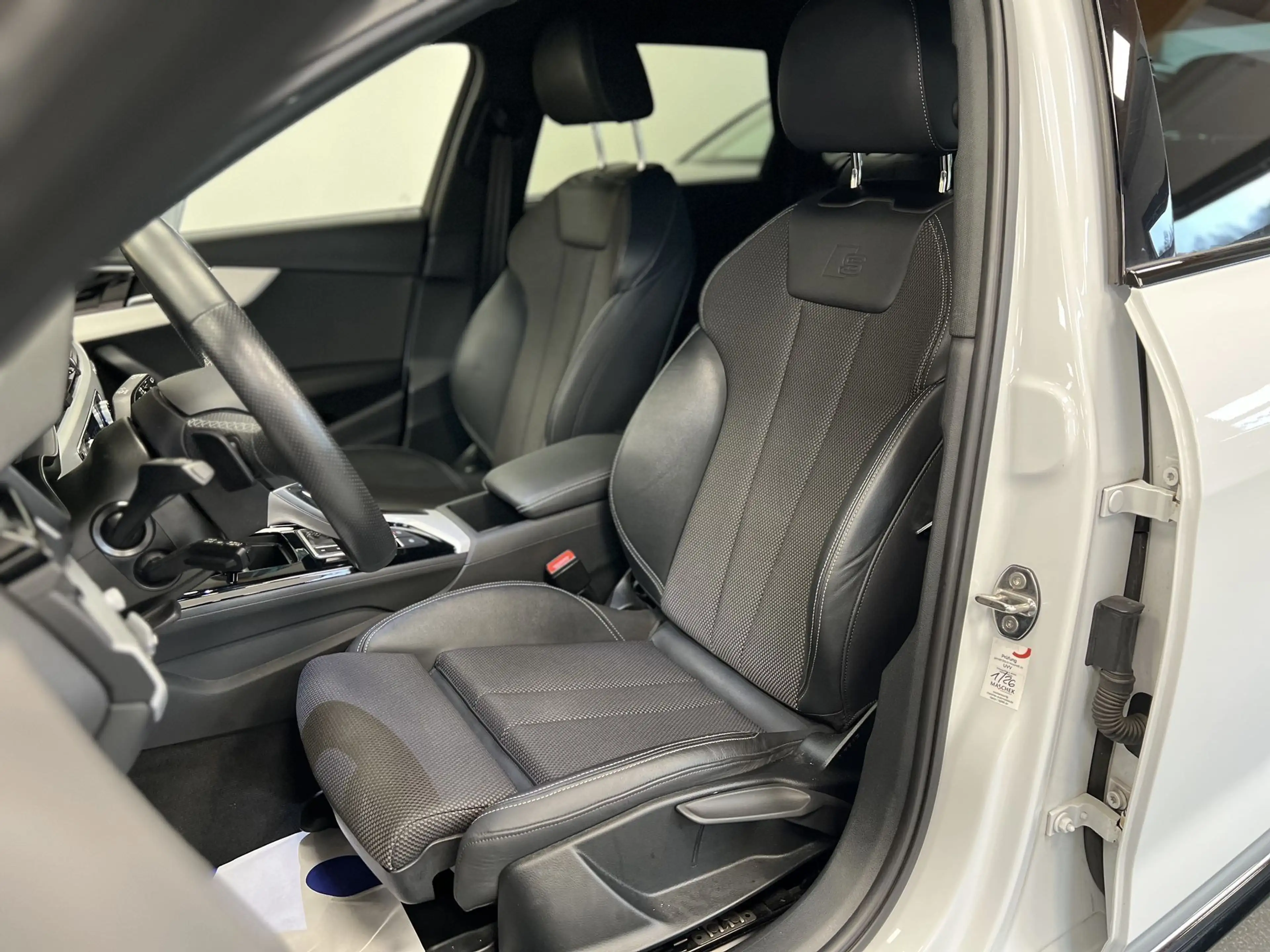 Audi A4 40 TDI SPORT QUATTRO COMPETITION GLETSCHER — photo 14
