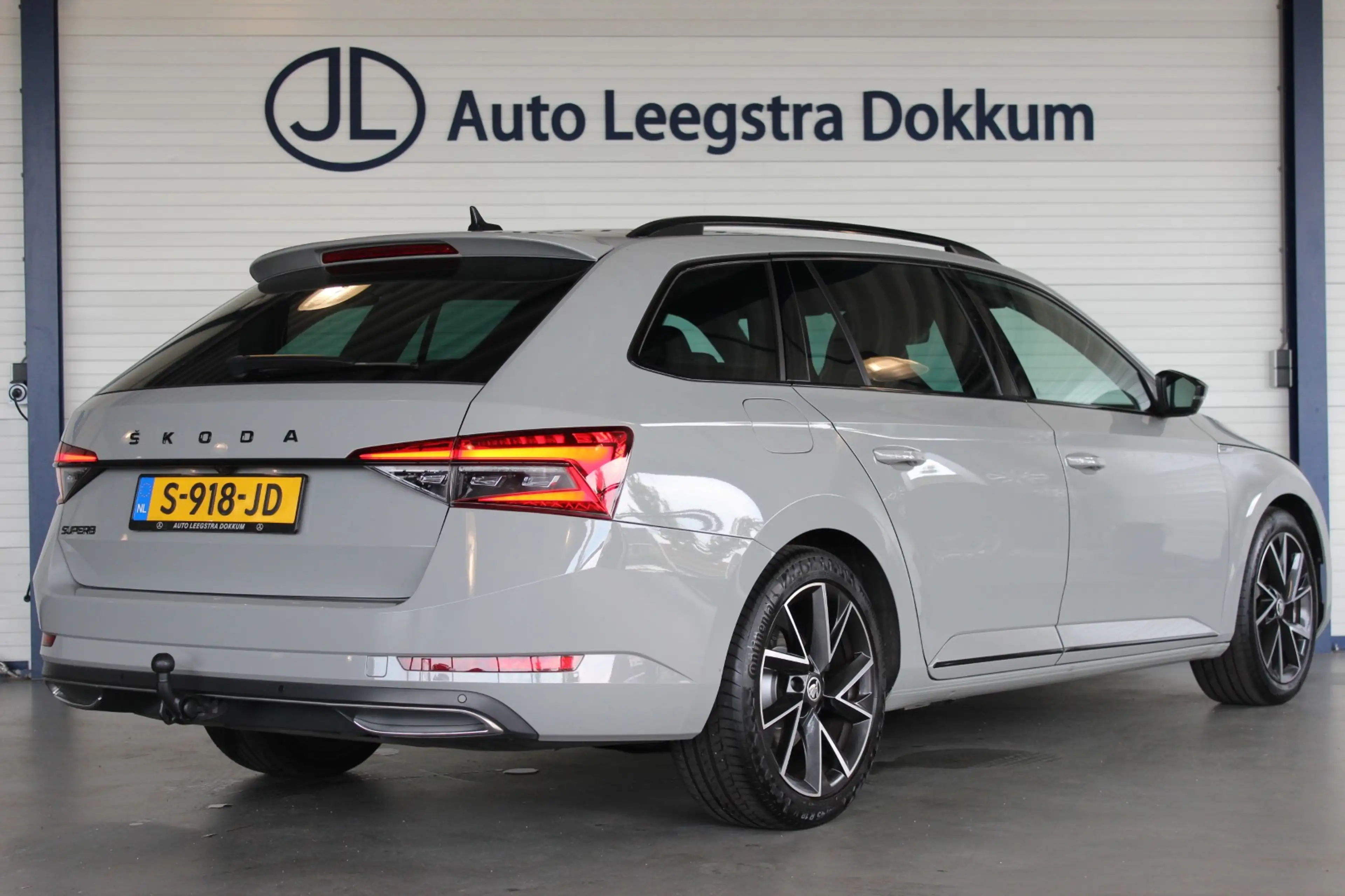 Skoda Superb Combi 1.5 TSI ACT Sportline Business Steel Grey | — photo 2
