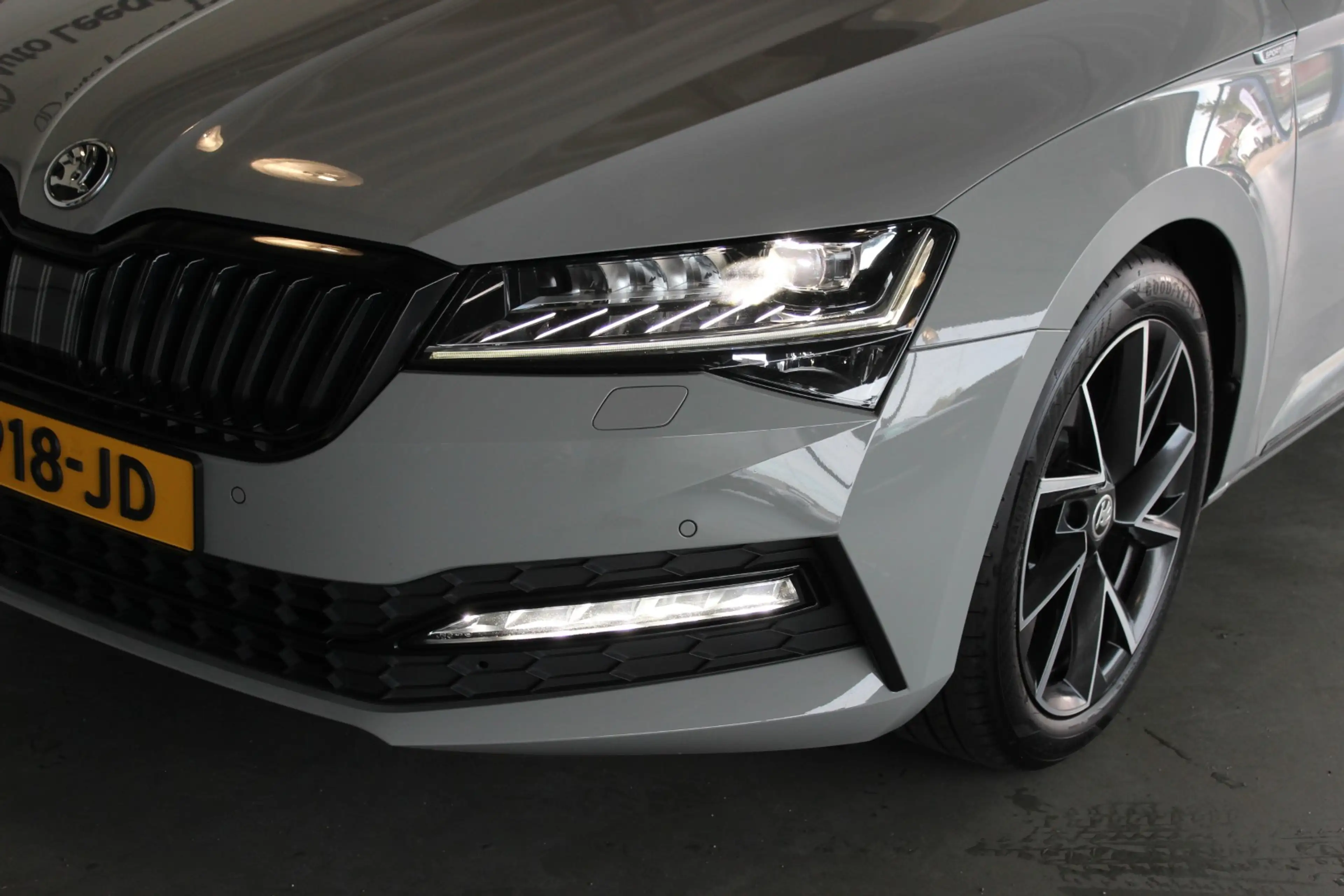 Skoda Superb Combi 1.5 TSI ACT Sportline Business Steel Grey | — photo 23
