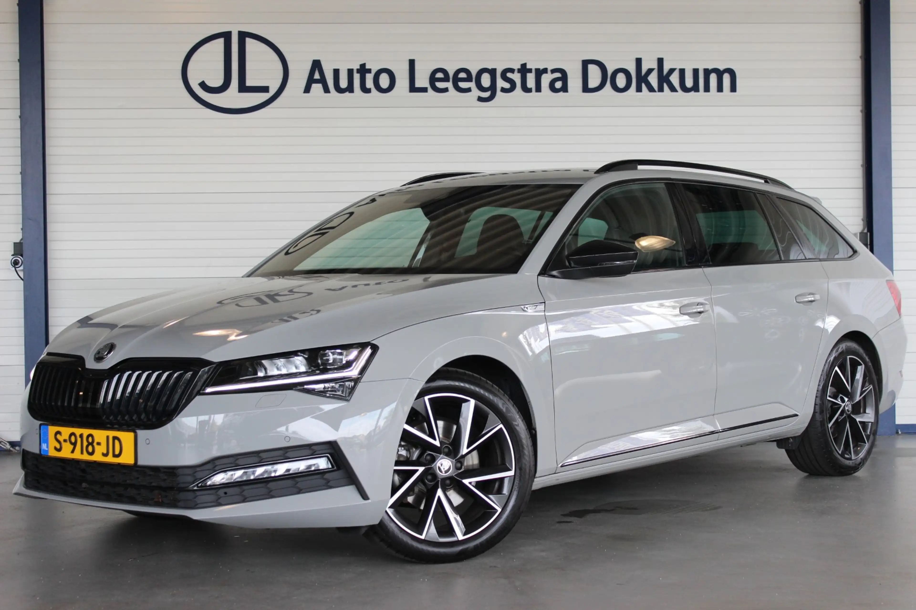 Skoda Superb Combi 1.5 TSI ACT Sportline Business Steel Grey |