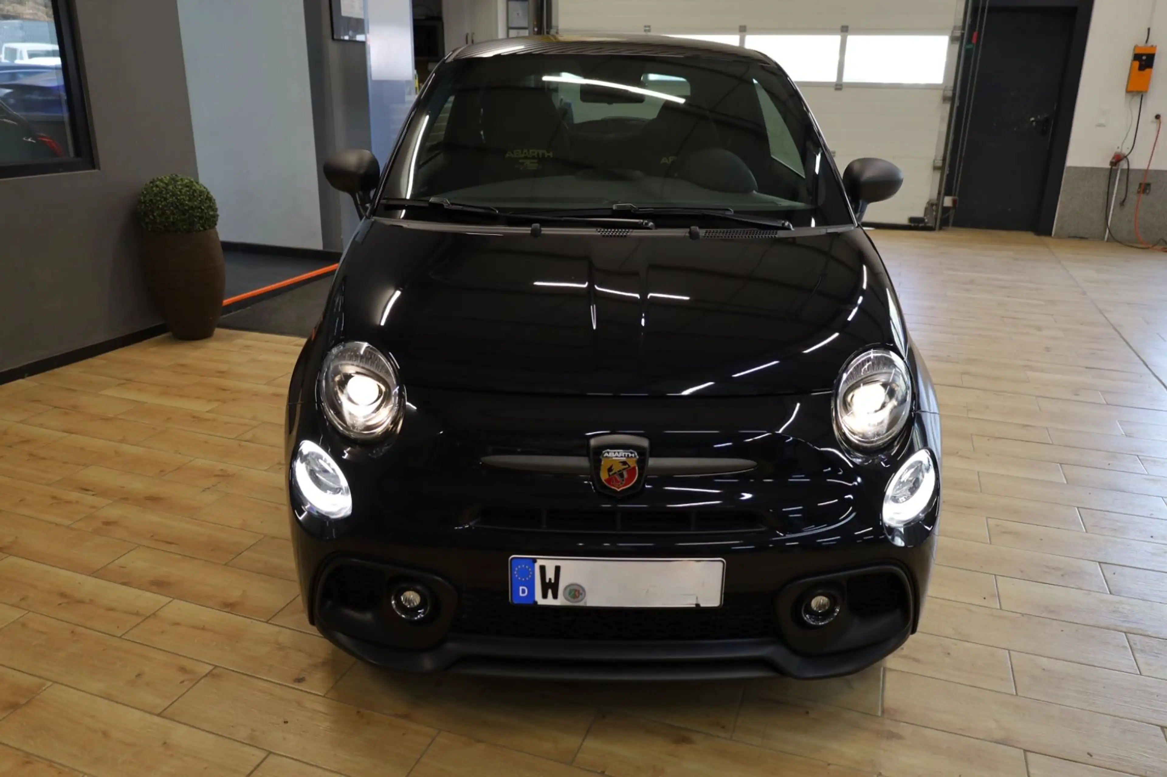 Abarth 500 695 75 Anniversario/Navi/Sportsitze /beats/ — photo 2