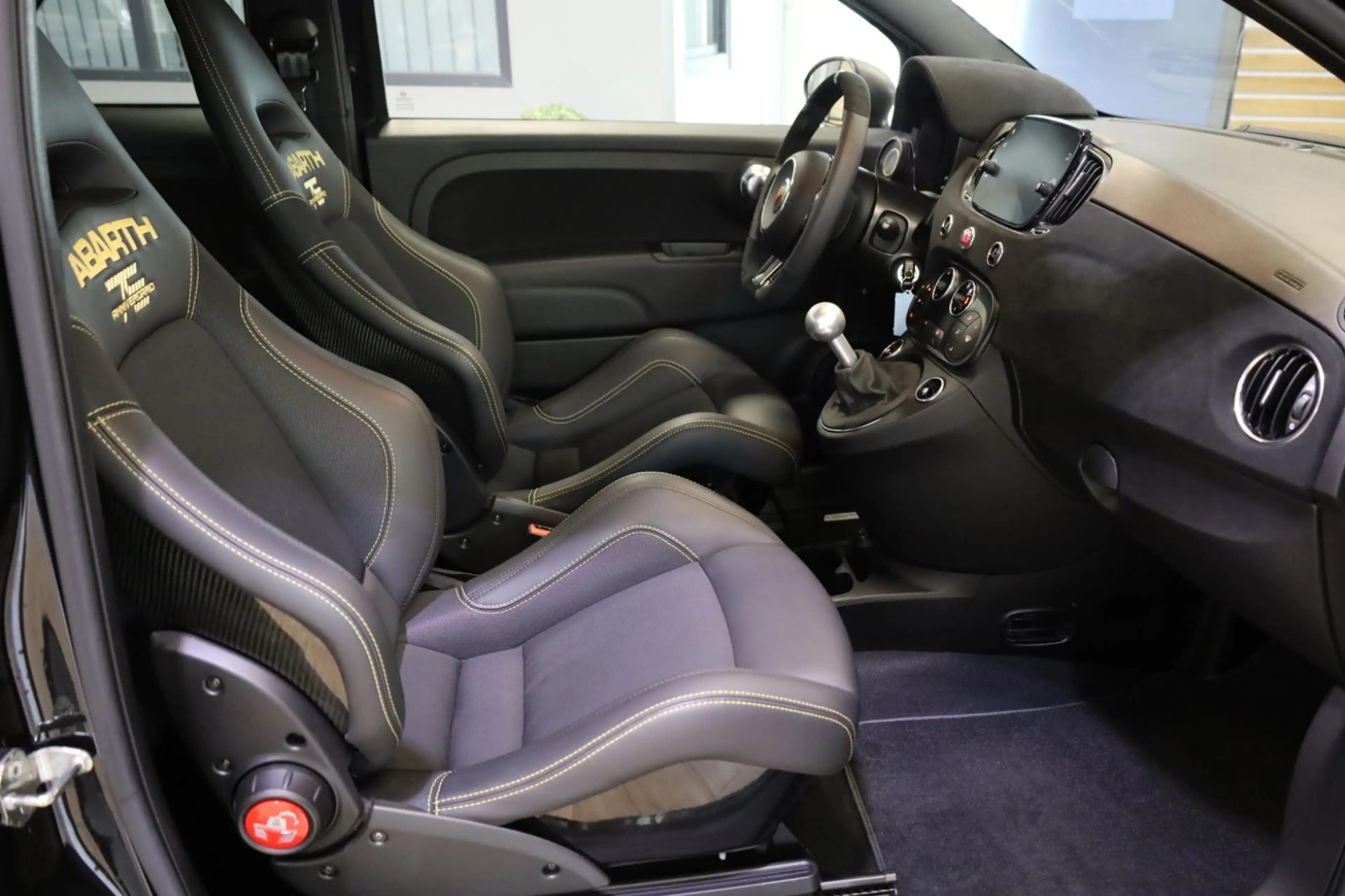 Abarth 500 695 75 Anniversario/Navi/Sportsitze /beats/ — photo 11