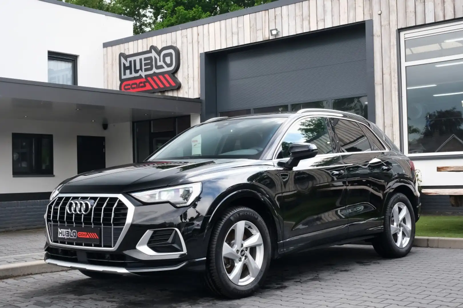 Audi Q3 45 TFSI Quattro S-Line Leder, Camera, Digitaal. Zwart - 1