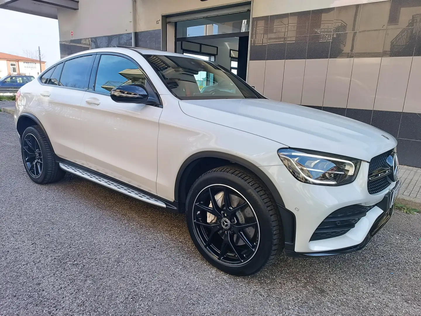 Mercedes-Benz GLC 300 GLC Coupe 300de phev Amg Premium 4matic Bianco - 2