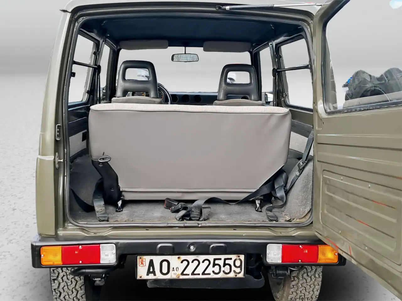 Suzuki SJ 413 VX De Luxe berlina, foto 11