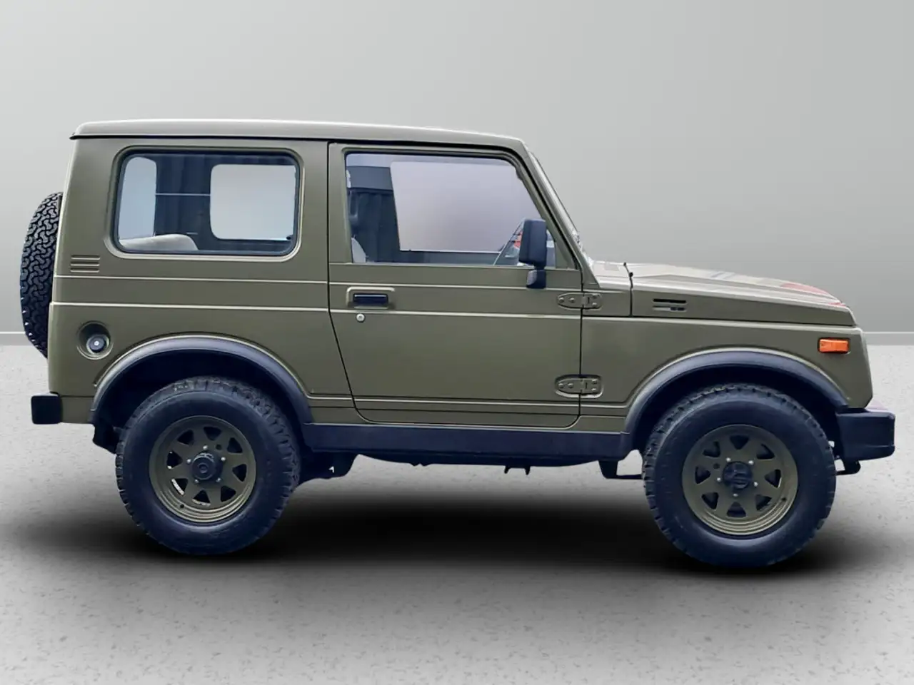 Suzuki SJ 413 VX De Luxe berlina, foto 4
