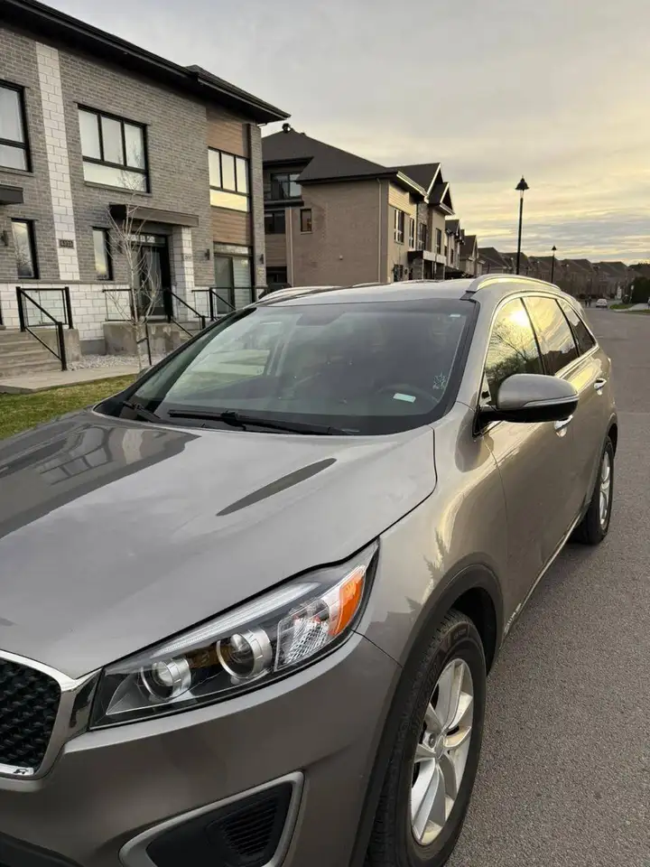 Kia Sorento photo Kia Sorento