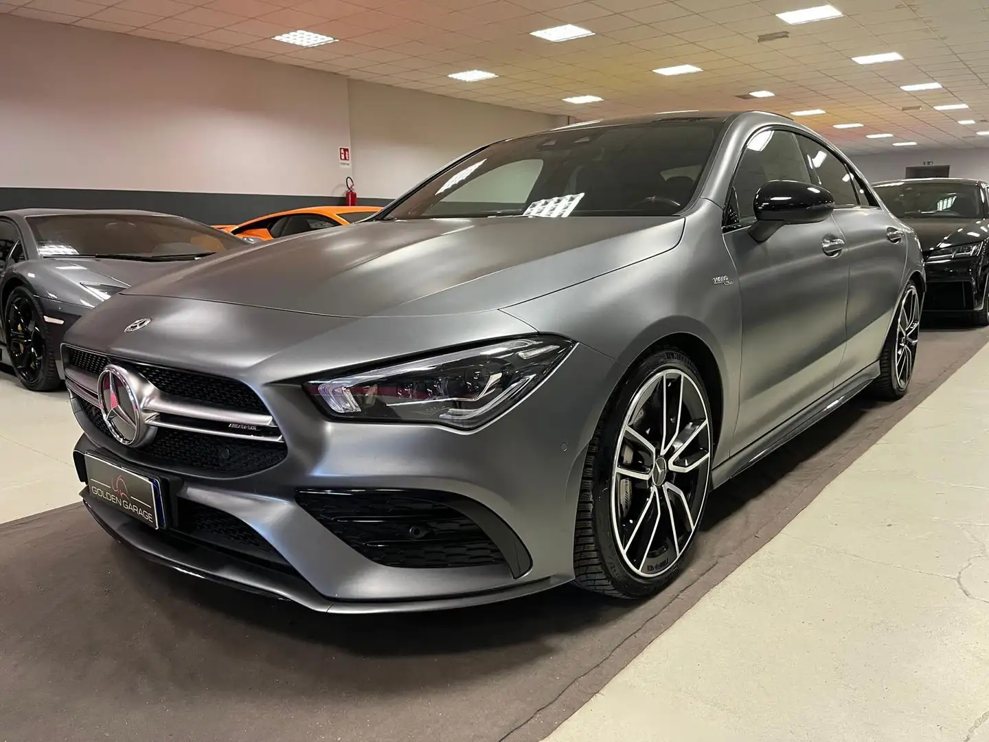 Mercedes-Benz CLA 35 AMG 4MATIC Grau - 2