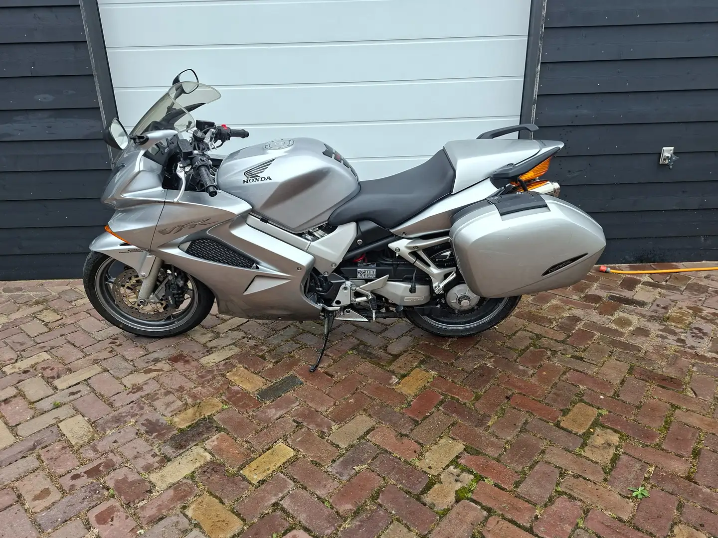 Honda VFR 800 VTEC - SPORT TOUR -  +KOFFERS +USB +SLOT Zilver - 1