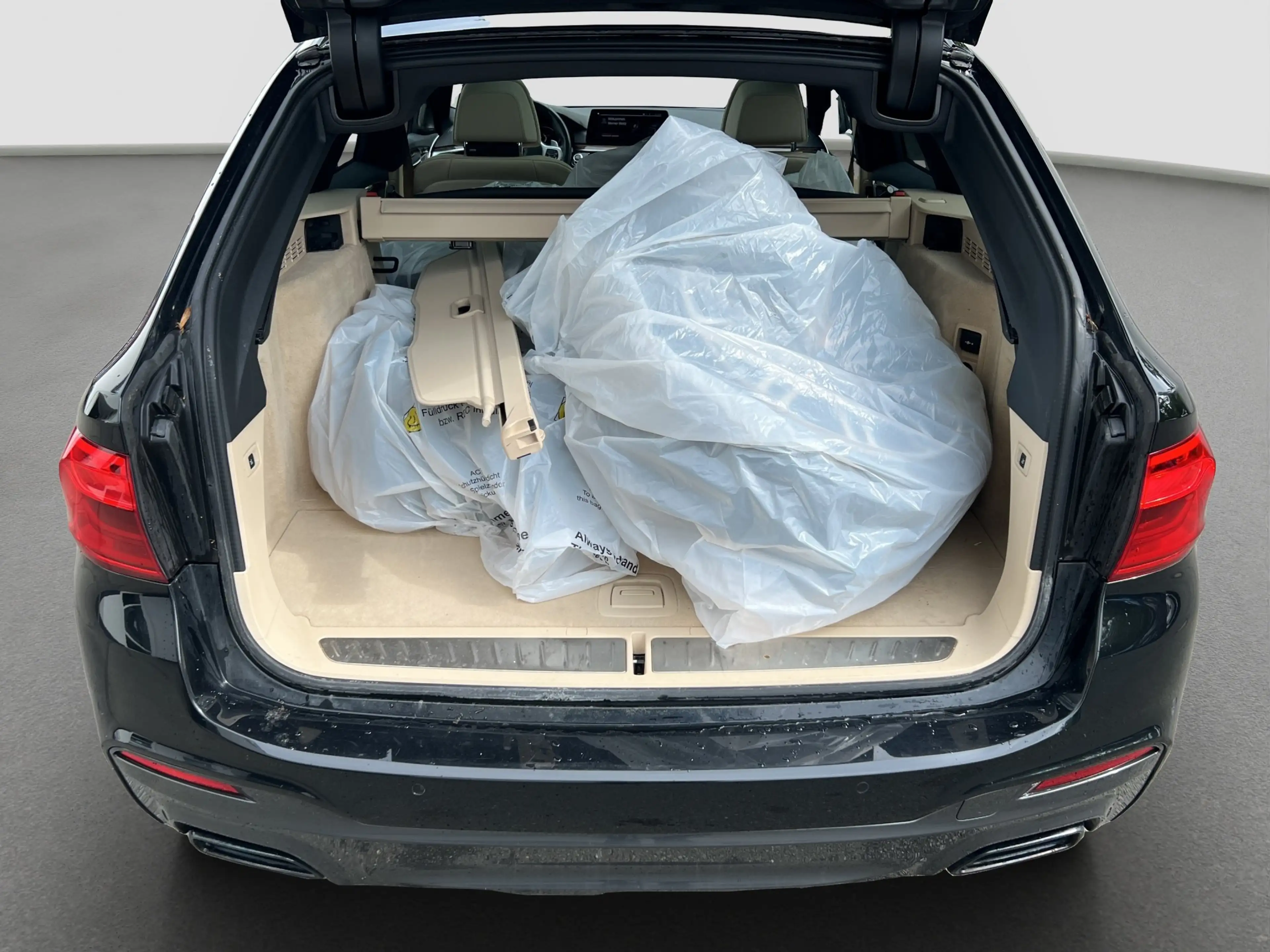 BMW M550 d xDrive Touring +nur an Händler/Export+ — photo 8