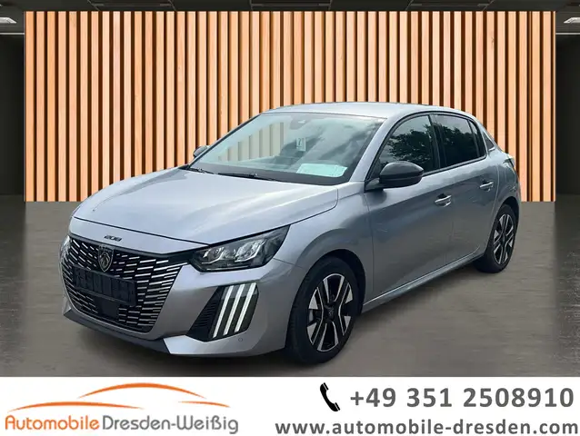 Peugeot 208 main image