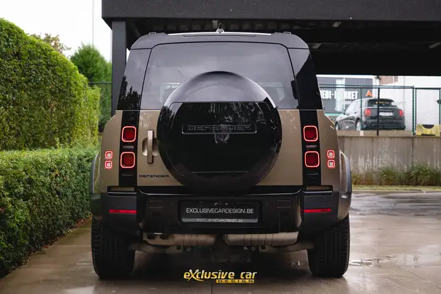 Land Rover Defender view 6