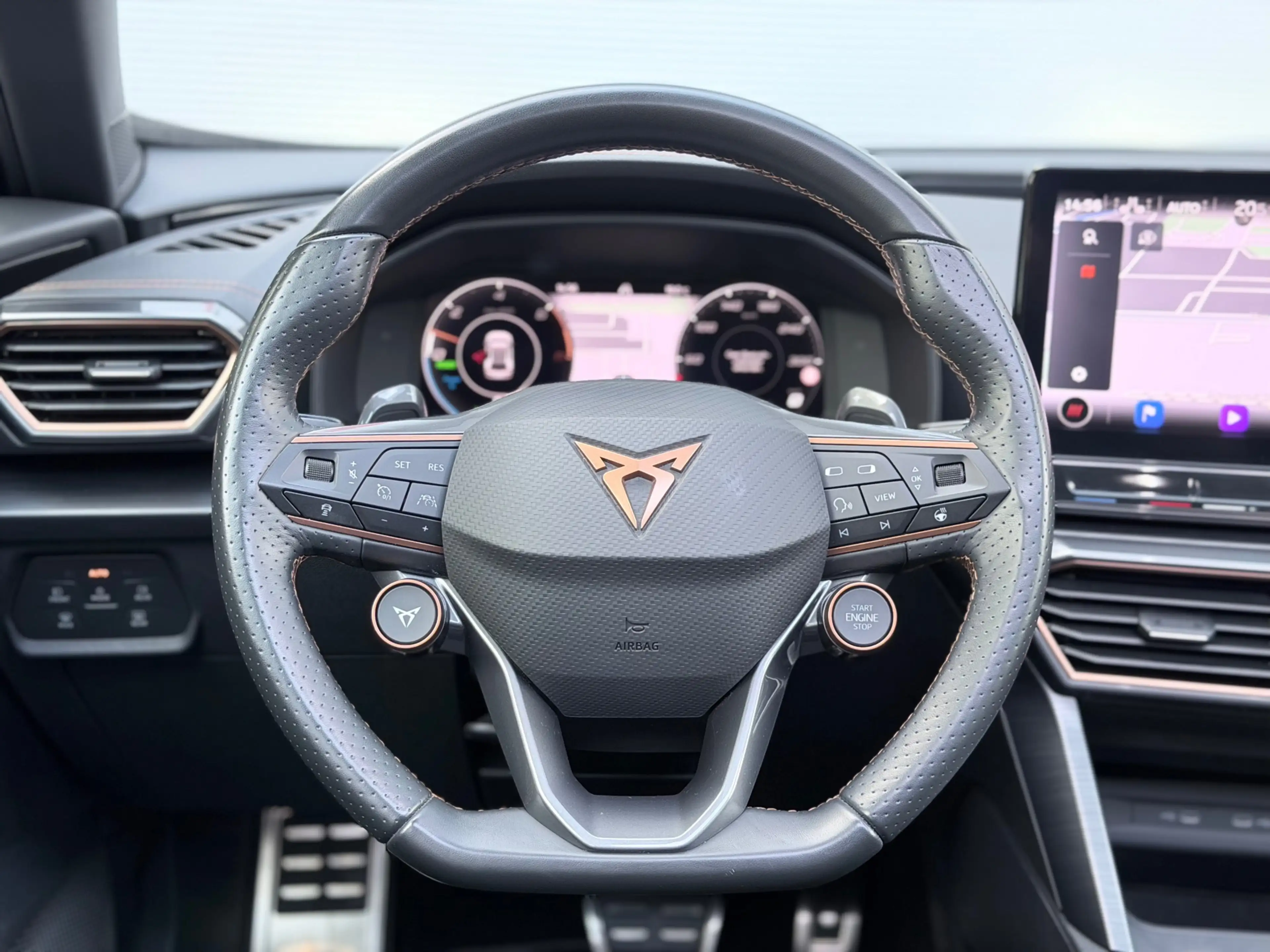 CUPRA Formentor 1.4 e-Hybrid VZ Copper Edition Pano/Matrix/Blindsp — photo 13