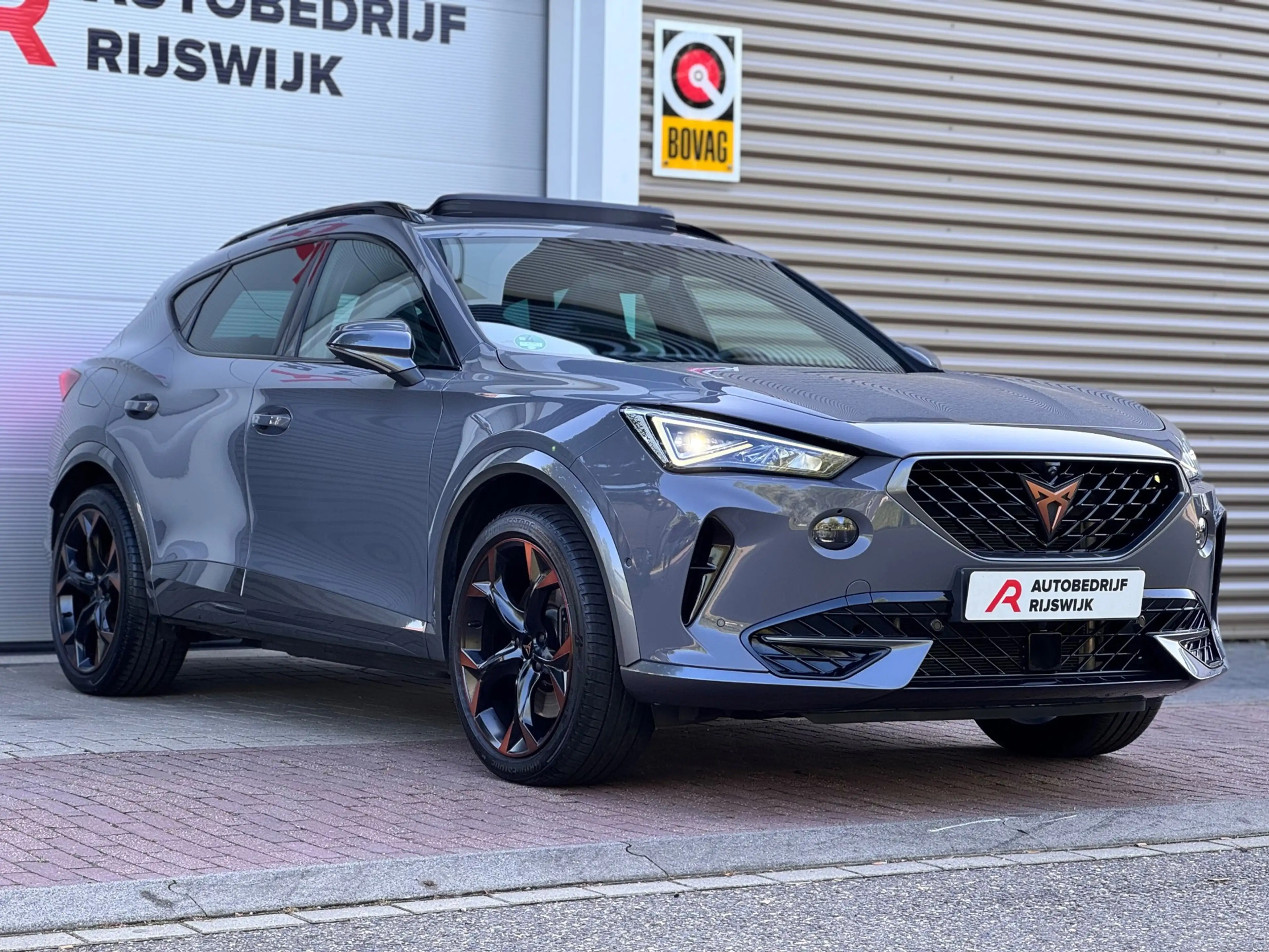 CUPRA Formentor 1.4 e-Hybrid VZ Copper Edition Pano/Matrix/Blindsp — photo 9