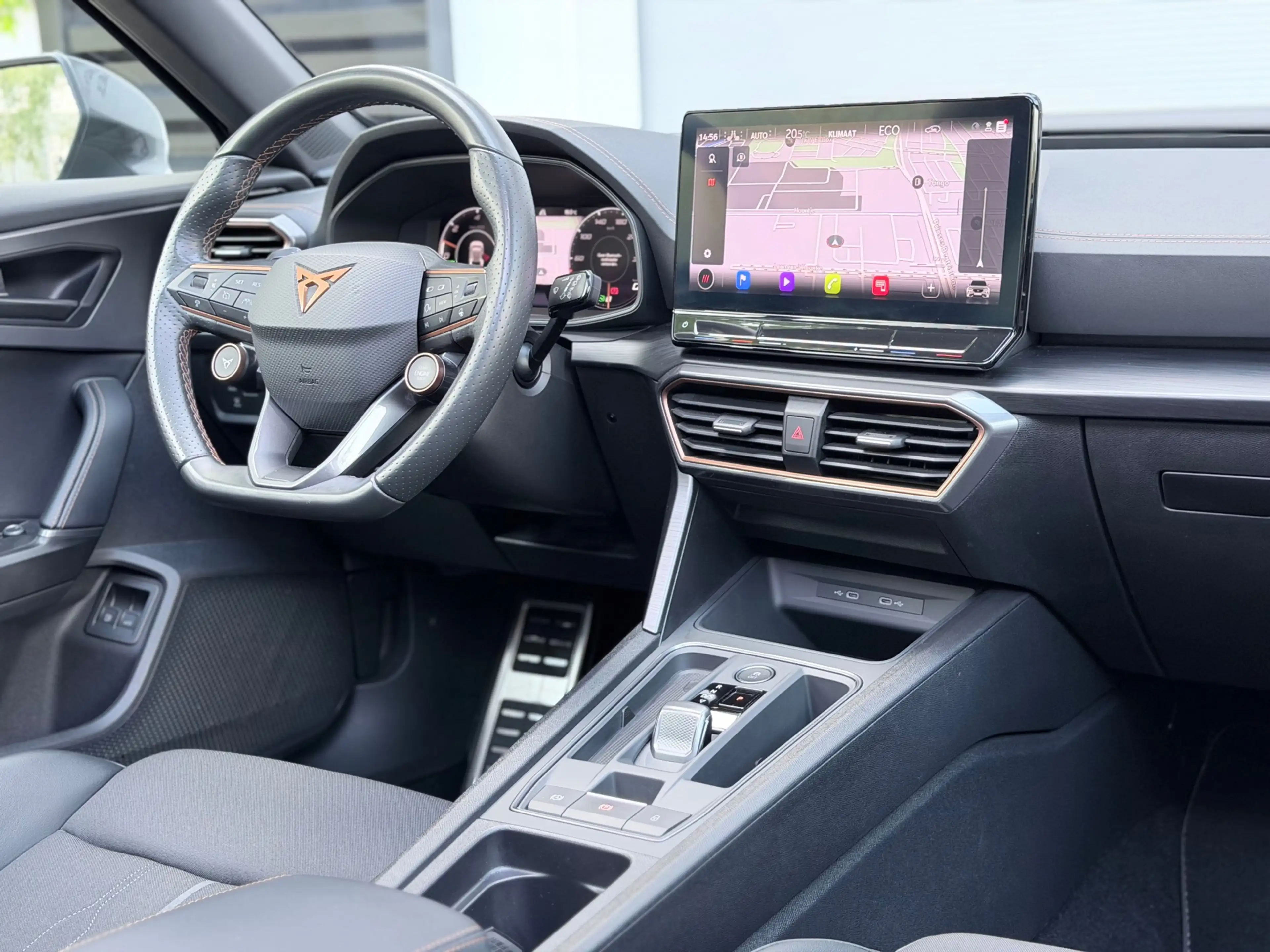 CUPRA Formentor 1.4 e-Hybrid VZ Copper Edition Pano/Matrix/Blindsp — photo 16