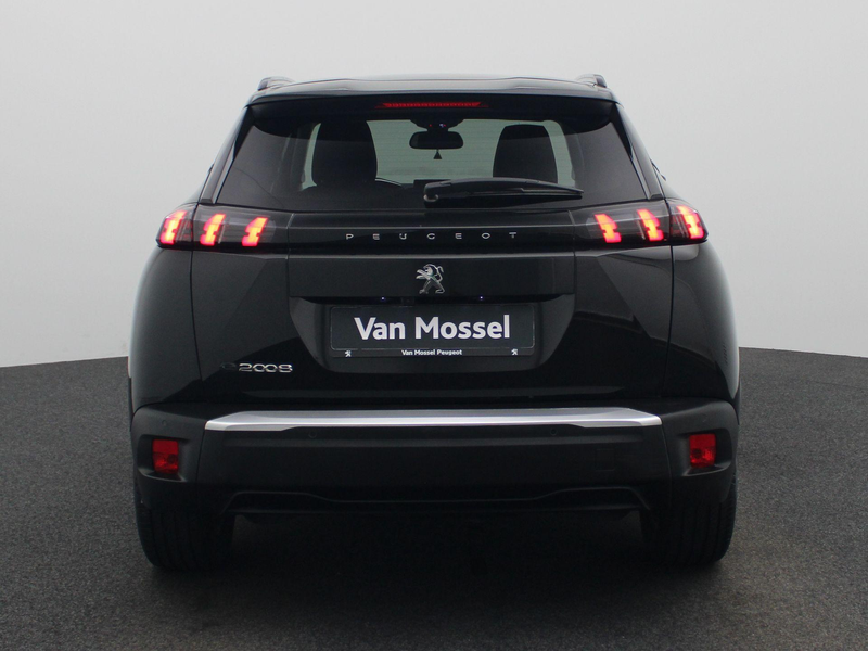 Peugeot e-2008 EV Allure 50 kWh — photo 6