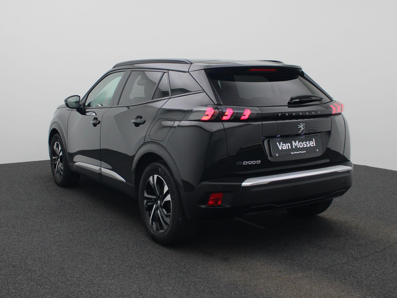 Peugeot e-2008 EV Allure 50 kWh — photo 2