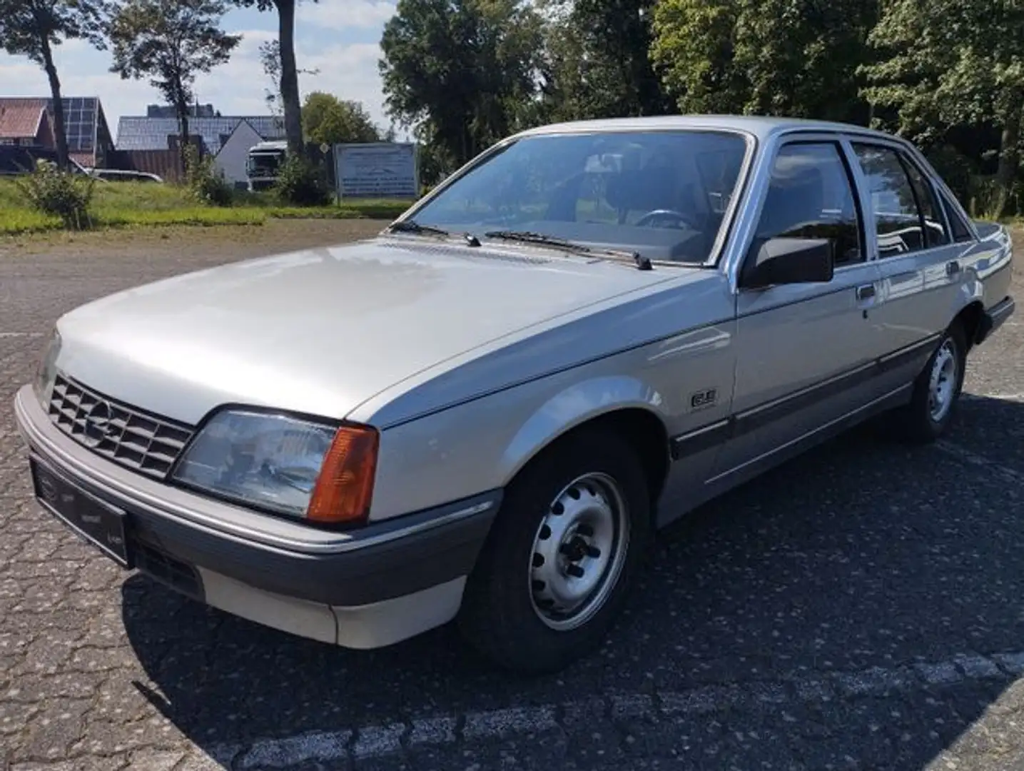 Opel Rekord E - GLS EXCLUSIV/Oldtimer/1,8l/läuft TOP Silber - 1
