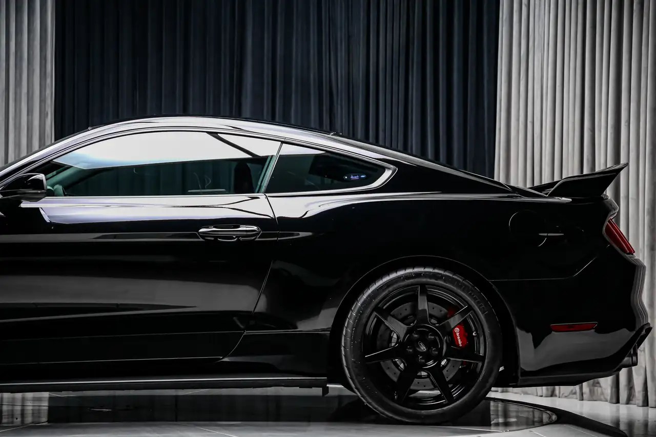 Ford Mustang снимка Ford Mustang