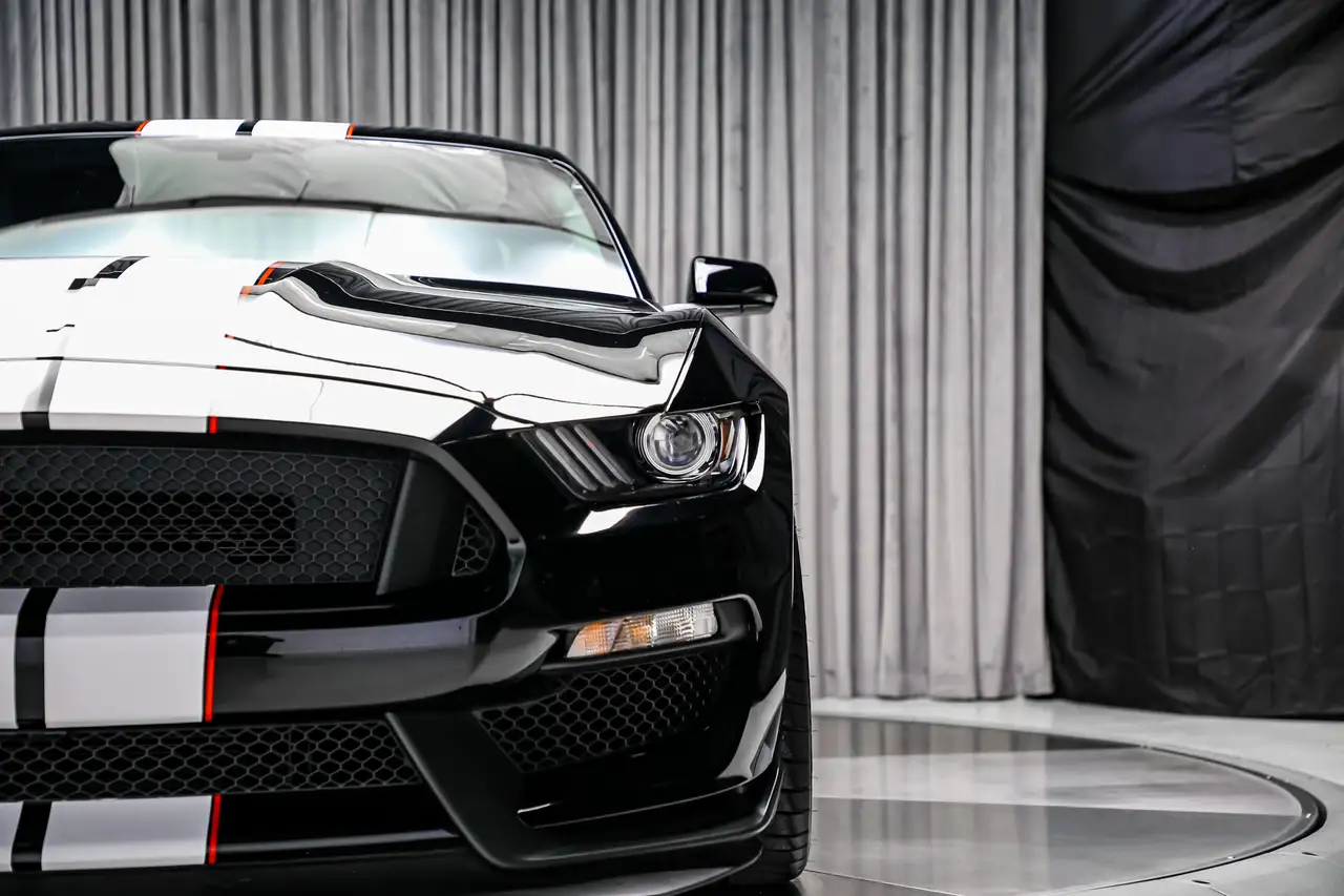 Ford Mustang снимка Ford Mustang