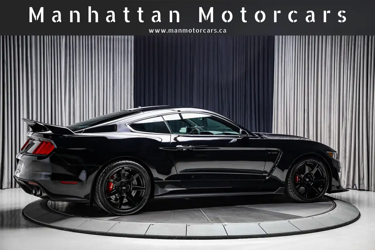 Ford Mustang снимка Ford Mustang