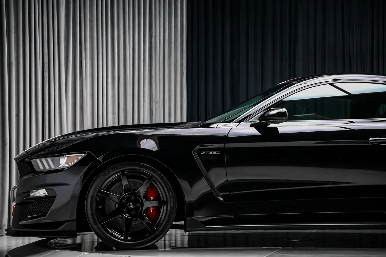 Ford Mustang снимка Ford Mustang