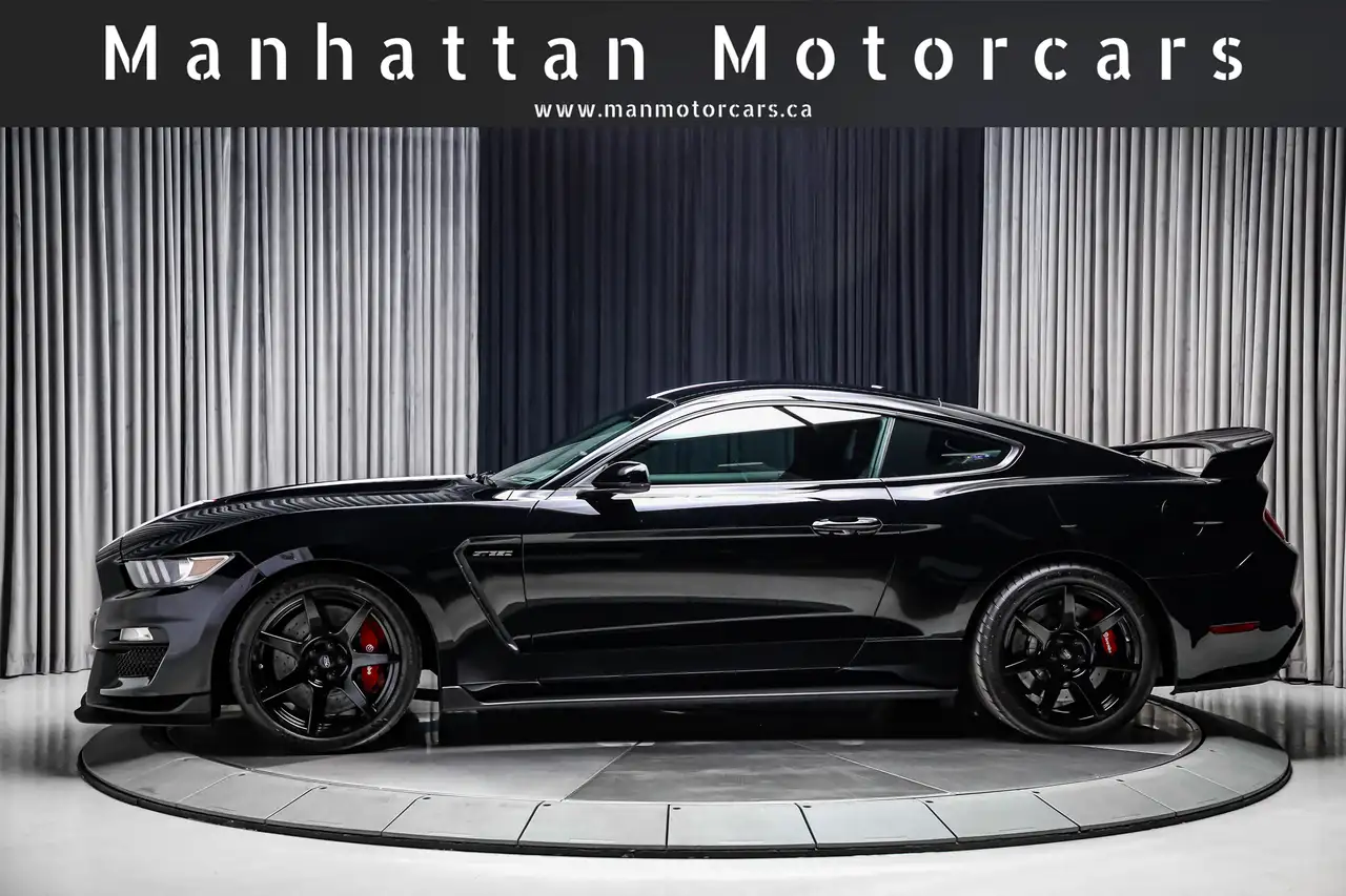 Ford Mustang снимка Ford Mustang
