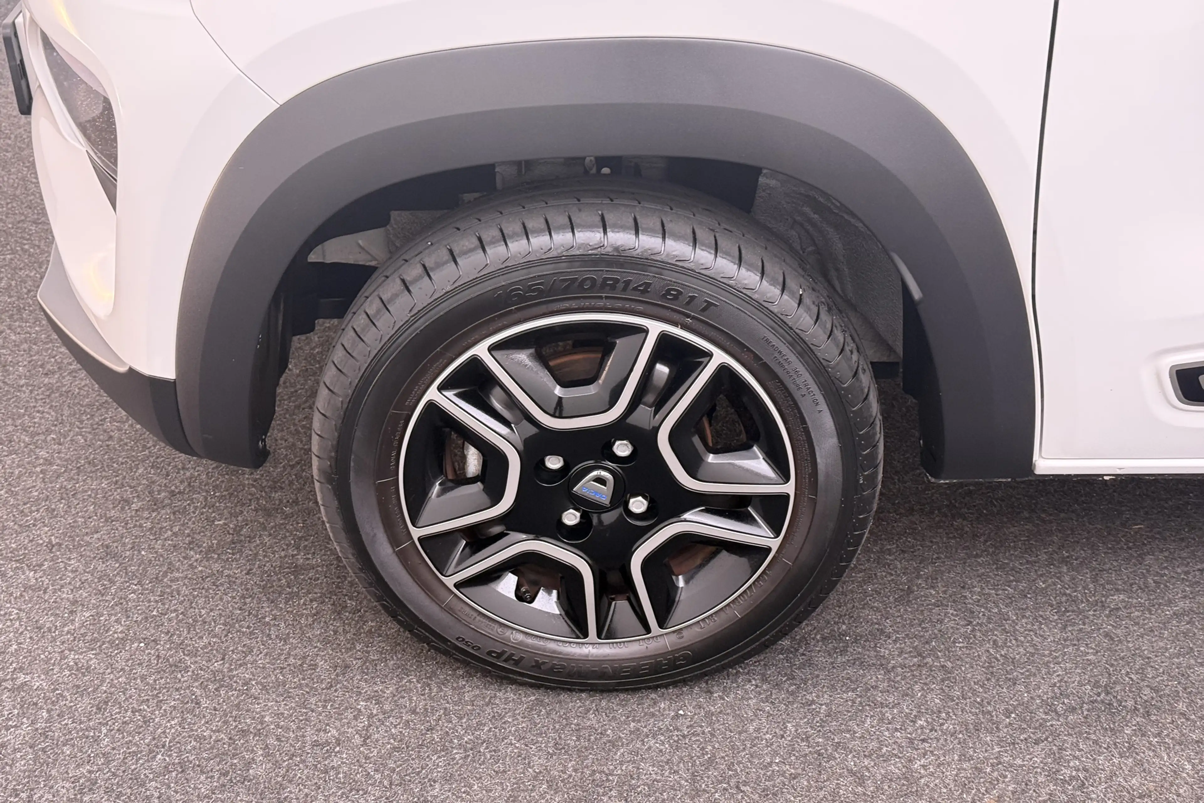 Dacia Spring Comfort 27 kWh (93%SOH) Half-Leder DAB LED 14'LMV — photo 8
