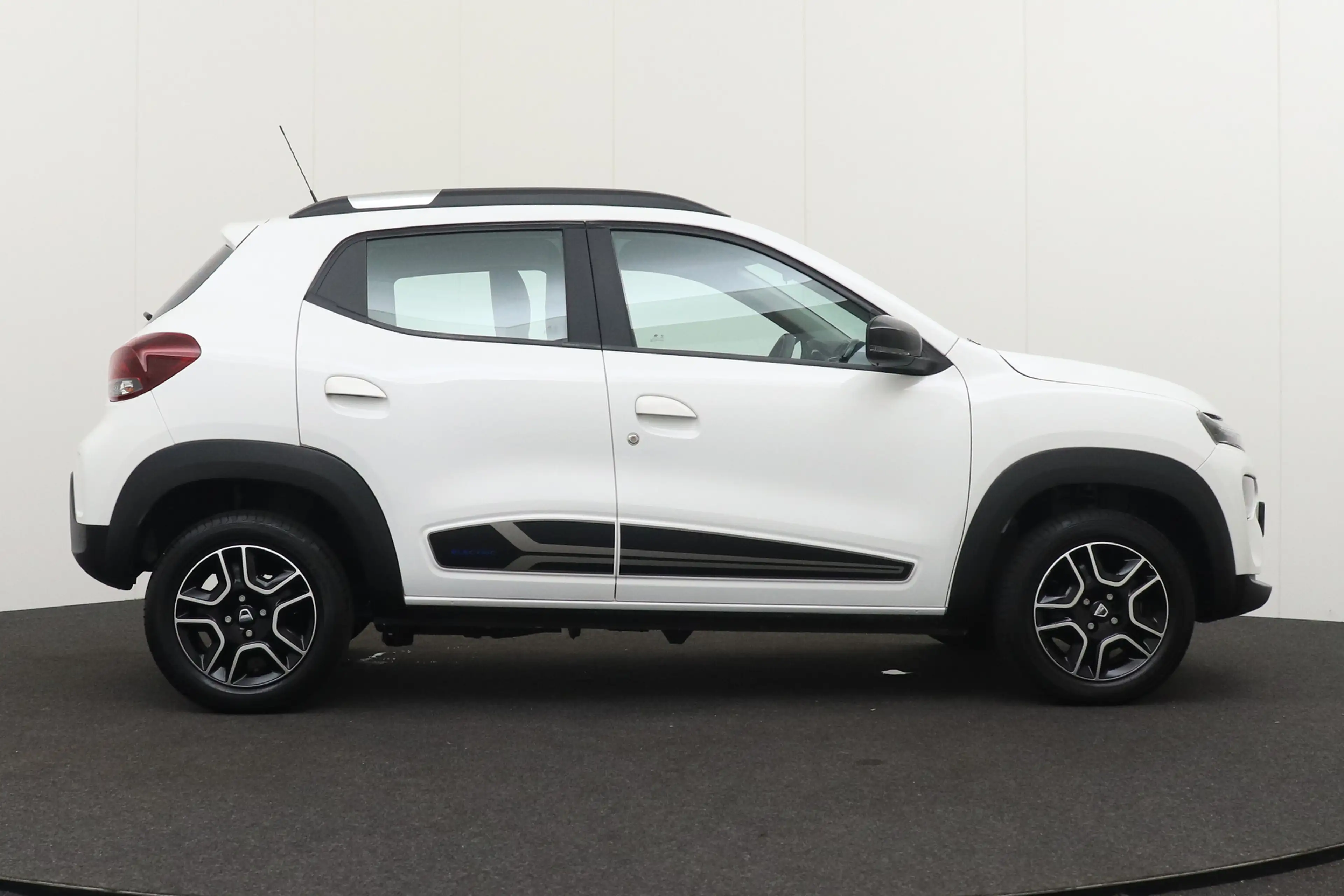 Dacia Spring Comfort 27 kWh (93%SOH) Half-Leder DAB LED 14'LMV — photo 7
