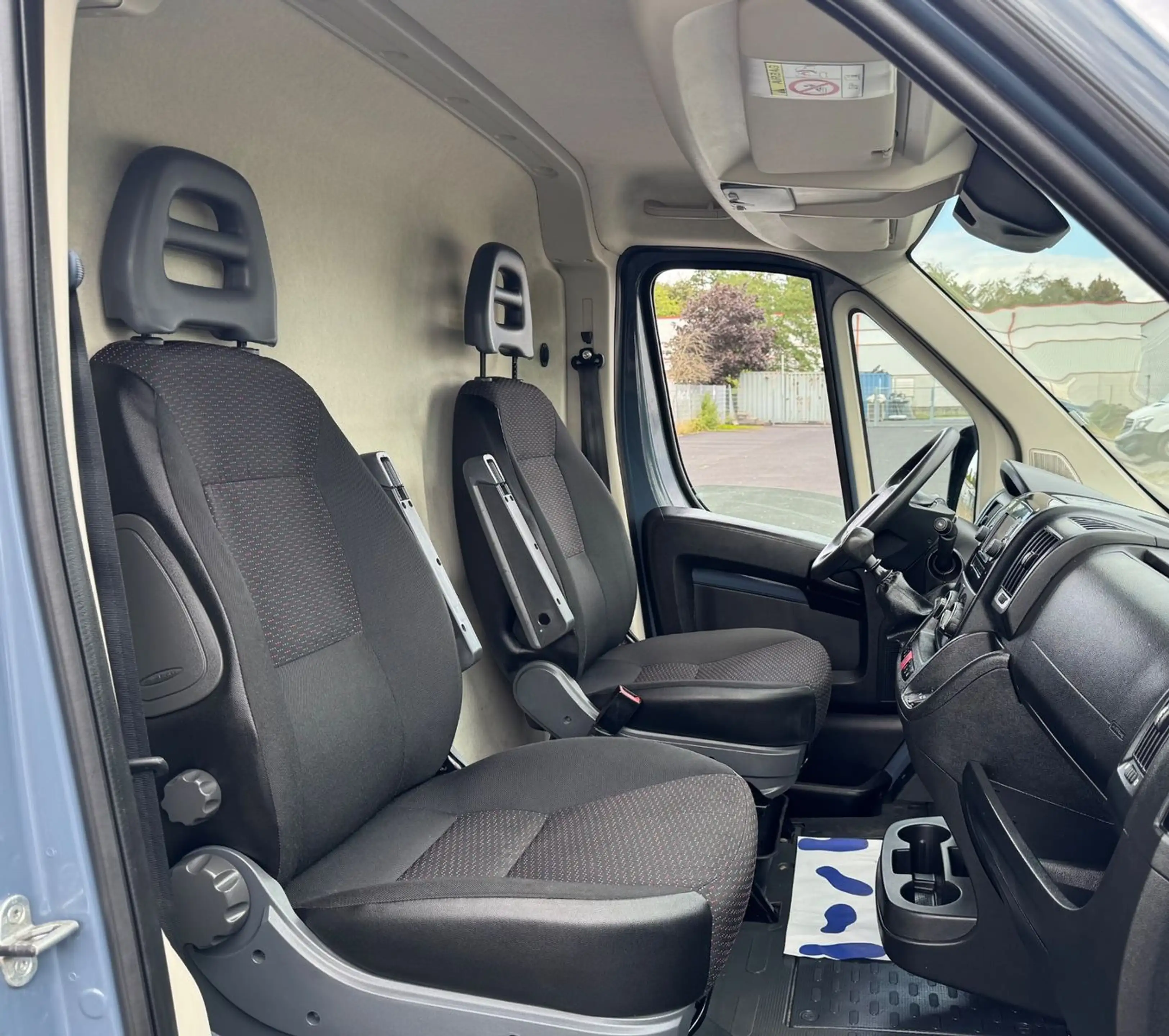 Peugeot Boxer 2.2 HDI Kasten*L1H1*KLIMA*KAMERA*TEMPOMAT — photo 9