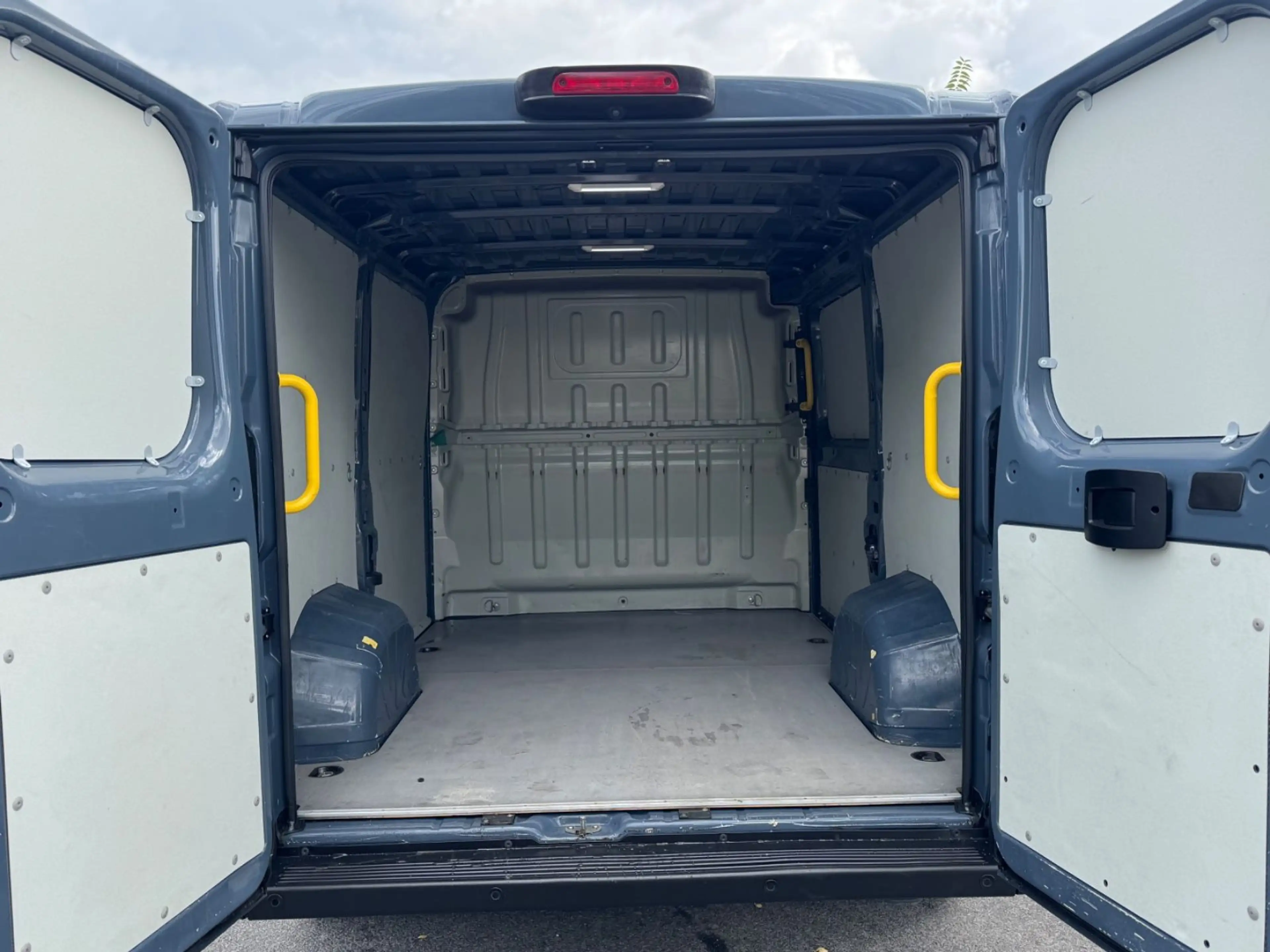 Peugeot Boxer 2.2 HDI Kasten*L1H1*KLIMA*KAMERA*TEMPOMAT — photo 11
