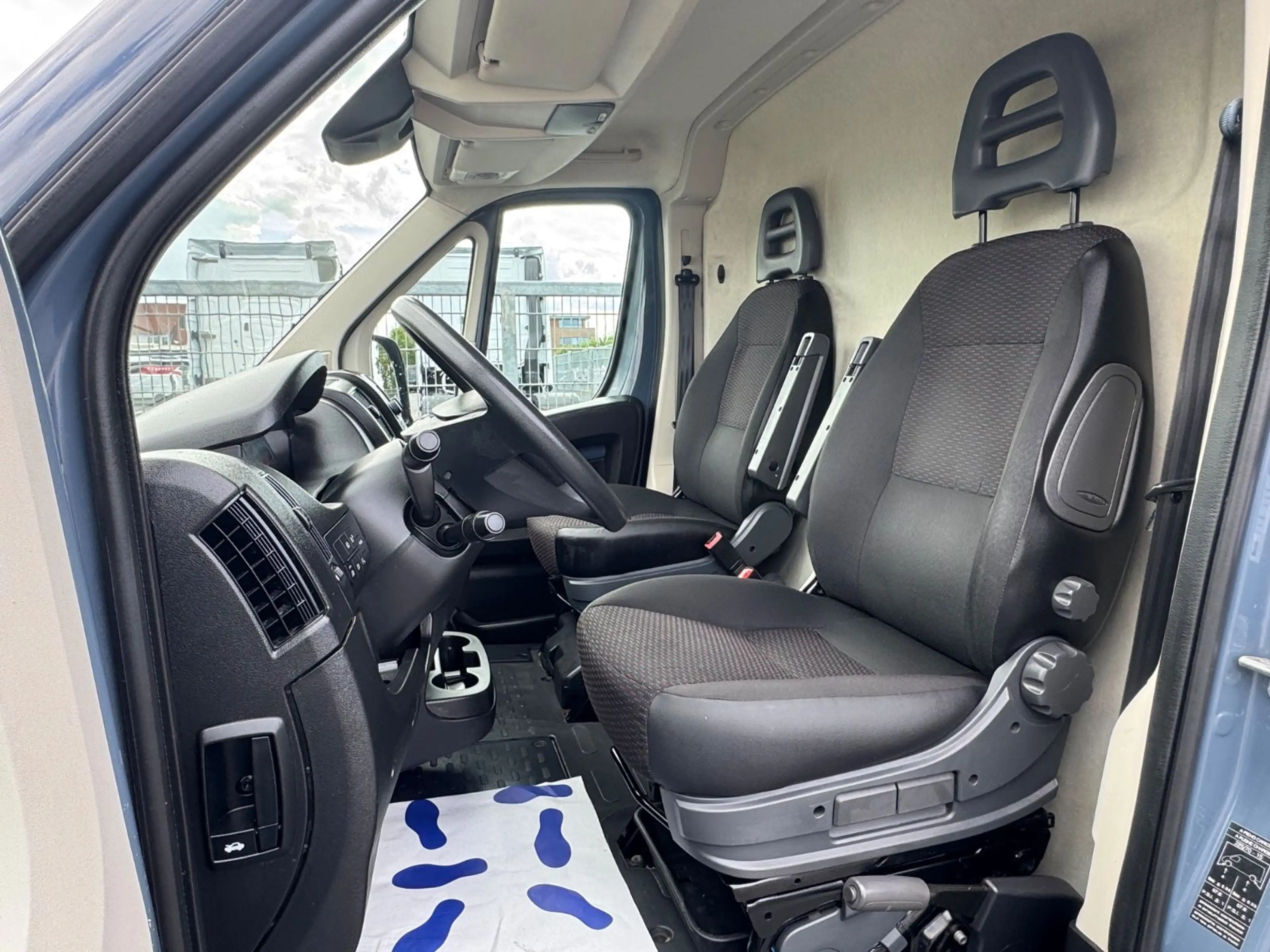 Peugeot Boxer 2.2 HDI Kasten*L1H1*KLIMA*KAMERA*TEMPOMAT — photo 3