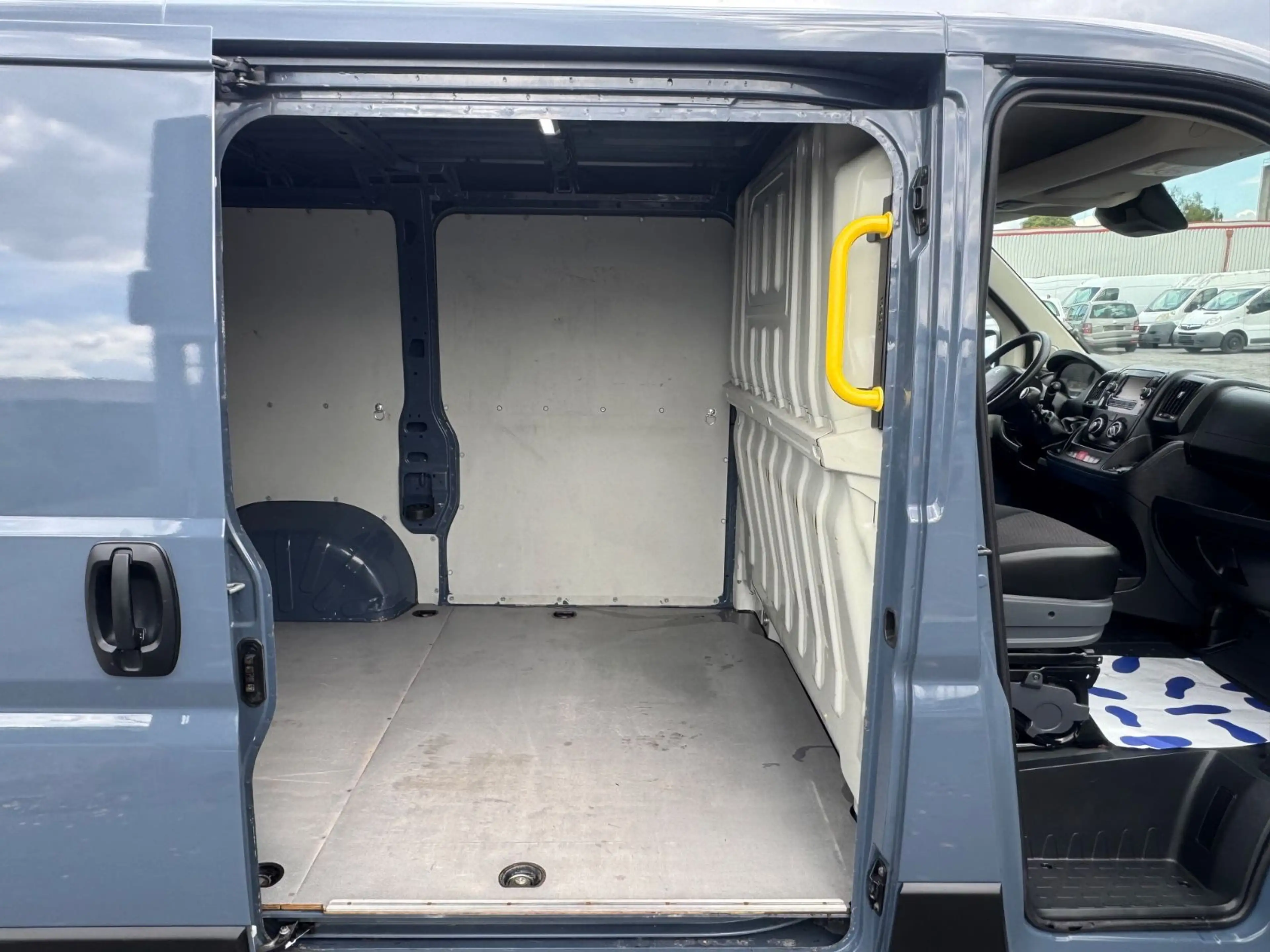 Peugeot Boxer 2.2 HDI Kasten*L1H1*KLIMA*KAMERA*TEMPOMAT — photo 5