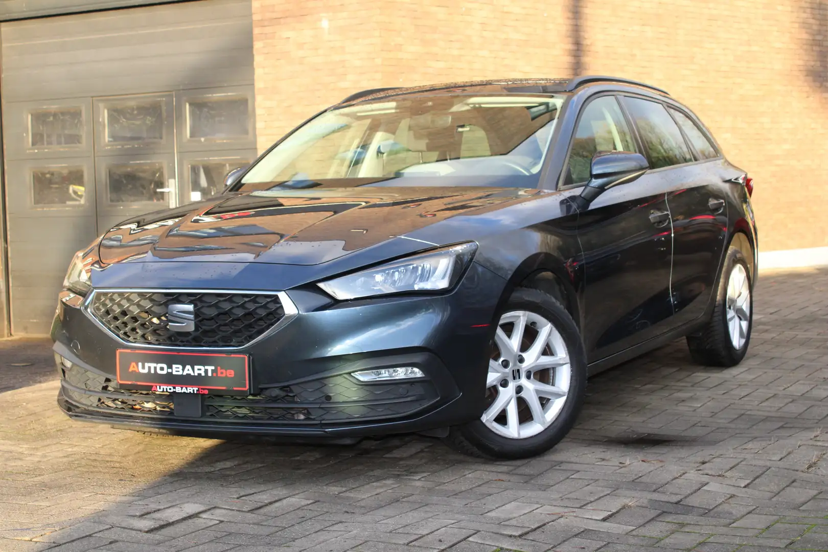 SEAT Leon Leon Sportstourer 1.0 TSI OPF Style Grau - 2