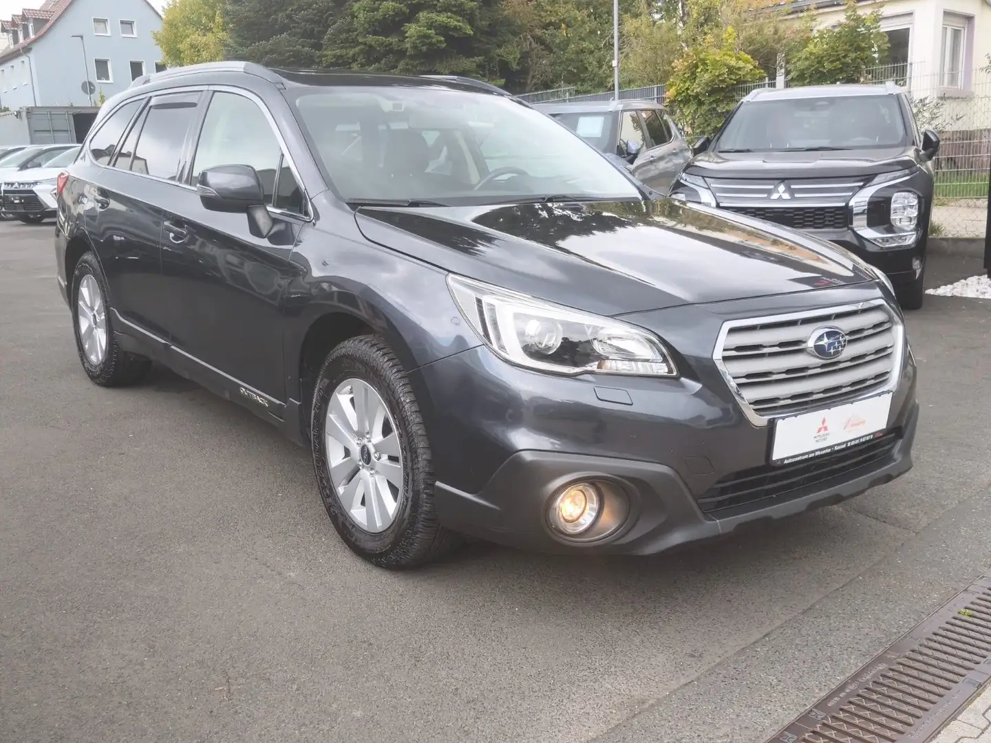 Subaru Legacy Outback Grau - 2
