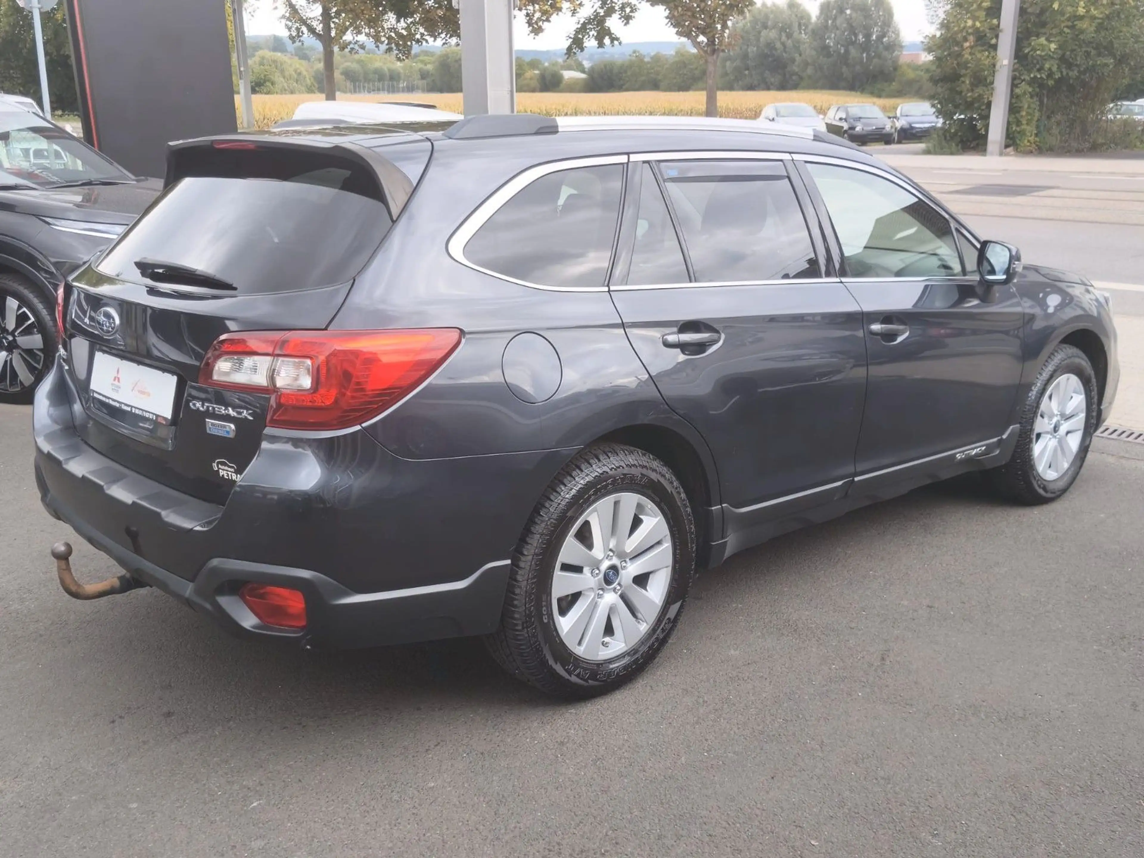 Subaru Legacy Outback — photo 3