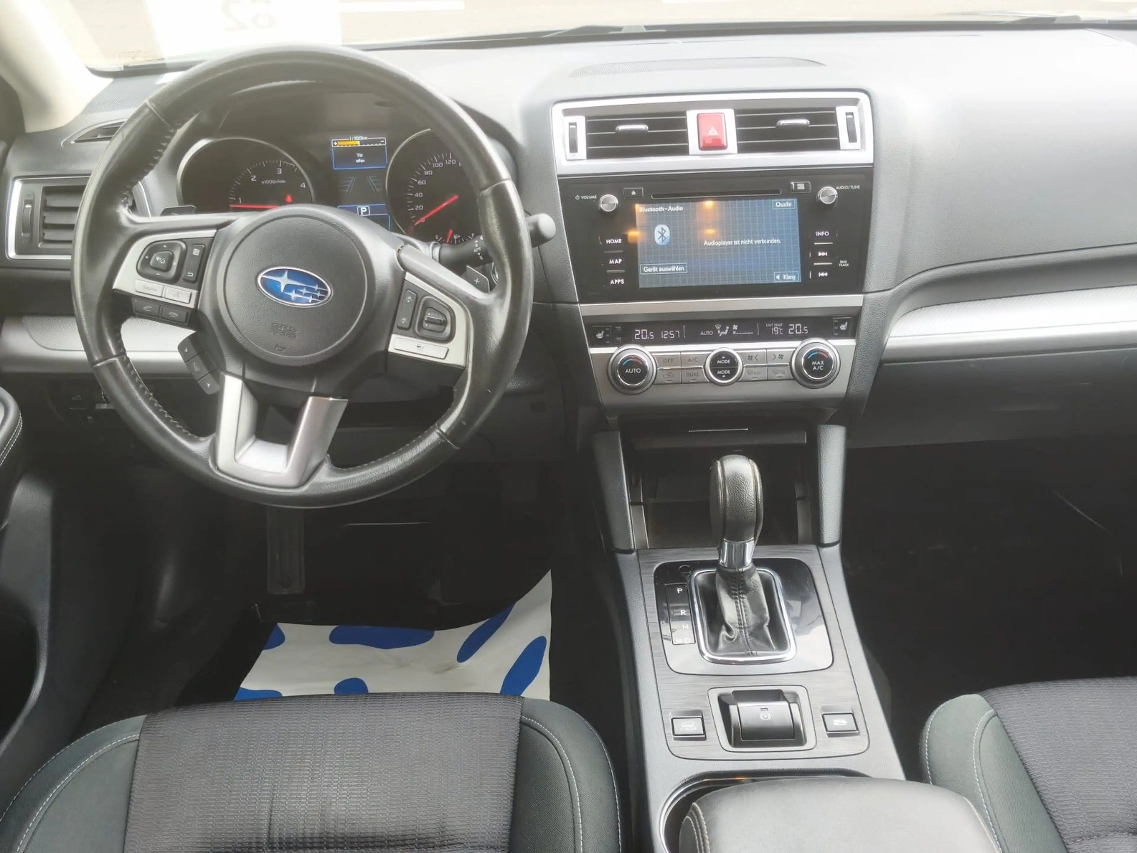 Subaru Legacy Outback — photo 5