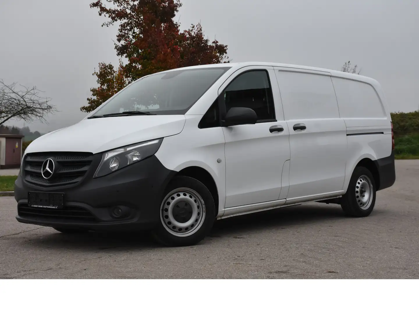 Mercedes-Benz Vito 114 RWD lang/AT/2x STür/Navi/Sitzhzg Weiß - 2
