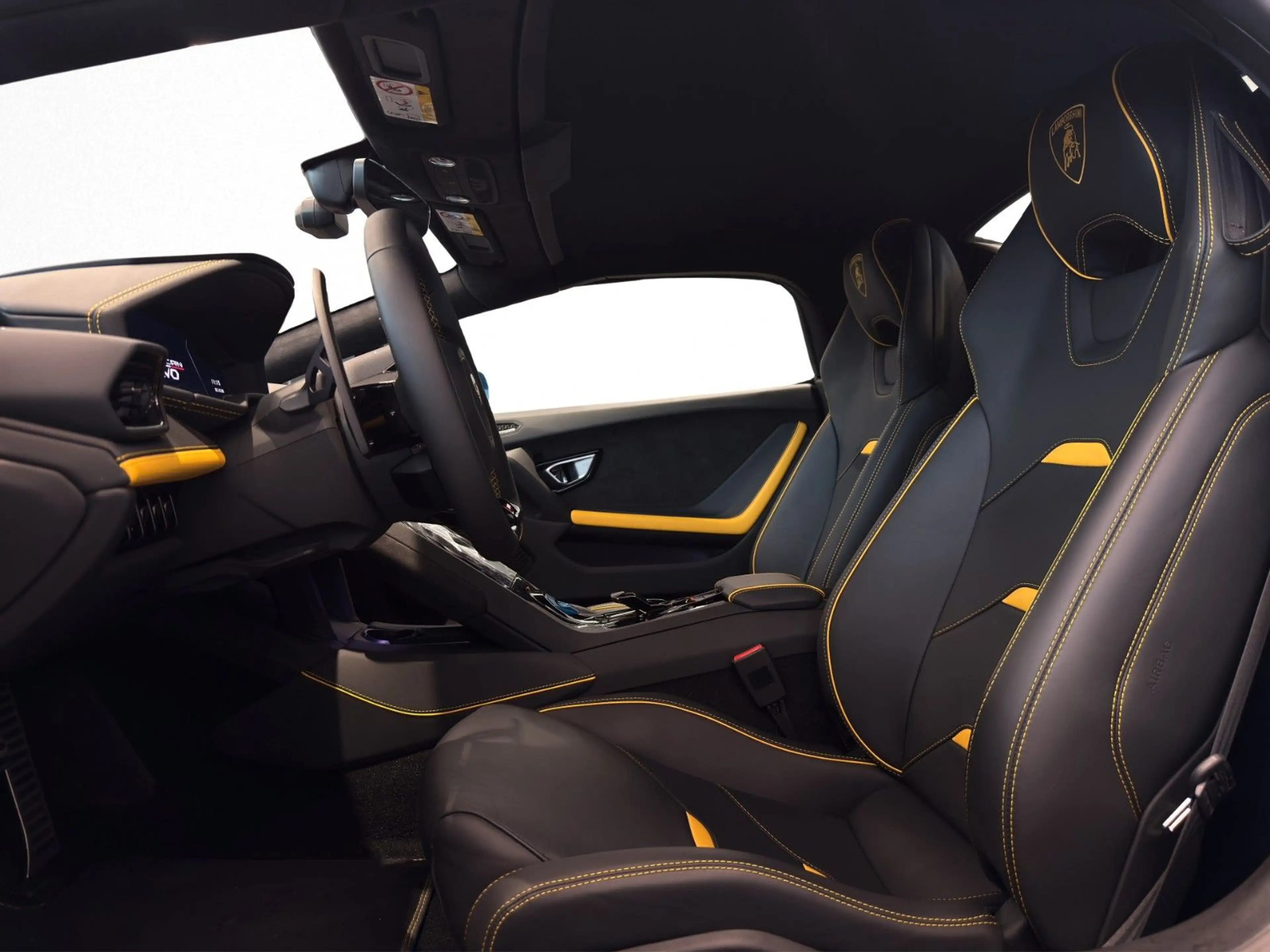 Lamborghini Huracán AdPersonam Huracán EVO Spyder AWD MY24 — photo 11