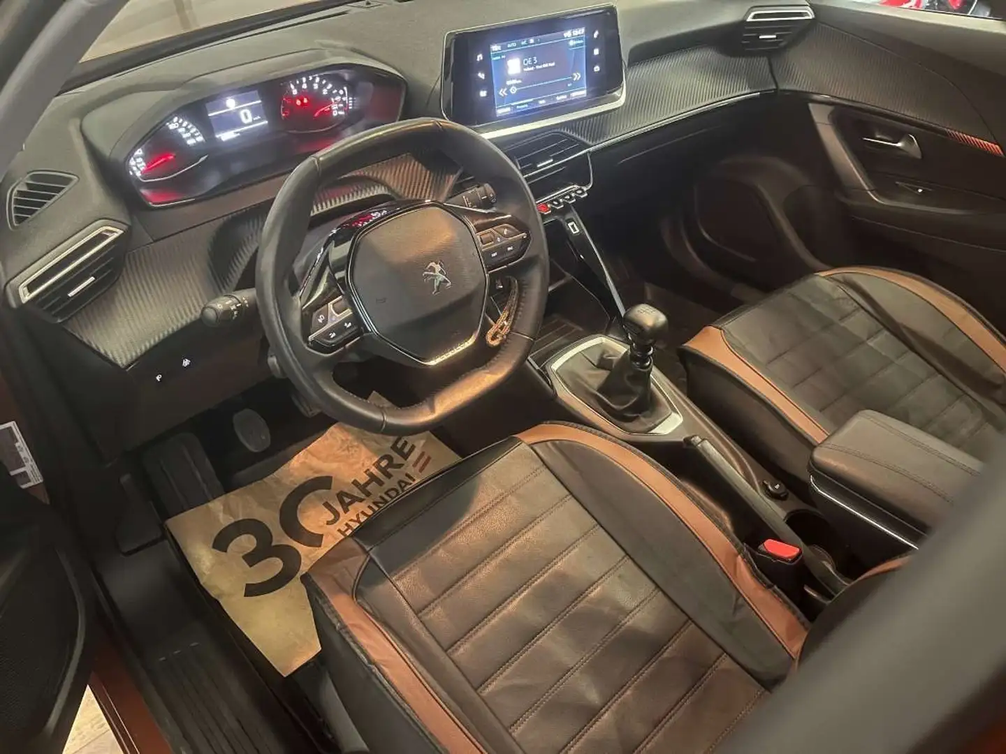 Peugeot 2008 Active Orange - 2