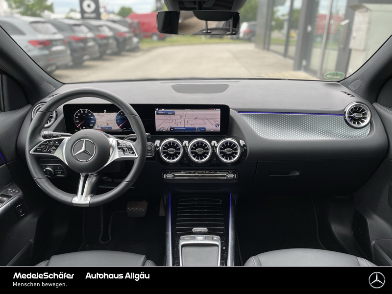 Mercedes-Benz GLA 200 GLA 200 Progressive AHK Distro Night PanoSD 360° — photo 4