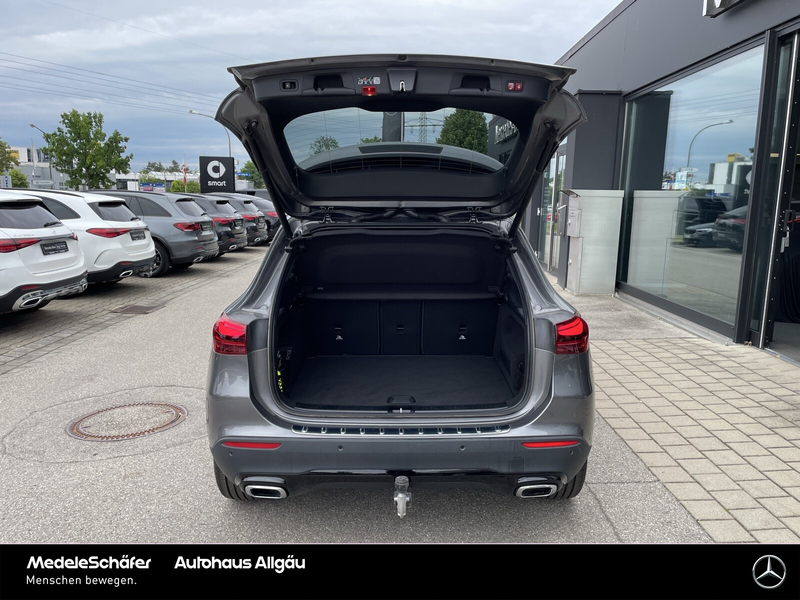 Mercedes-Benz GLA 200 GLA 200 Progressive AHK Distro Night PanoSD 360° — photo 11