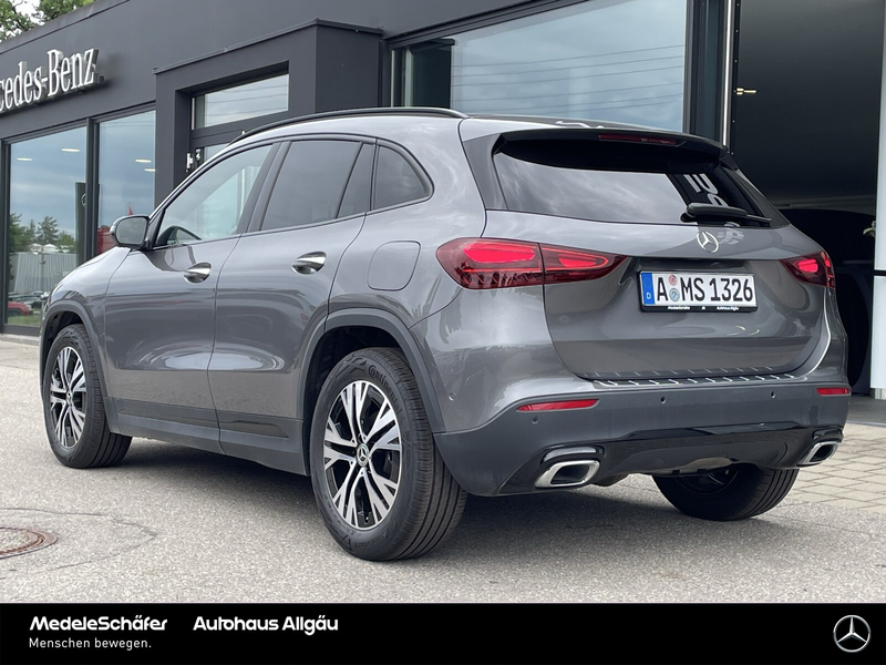 Mercedes-Benz GLA 200 GLA 200 Progressive AHK Distro Night PanoSD 360° — photo 9
